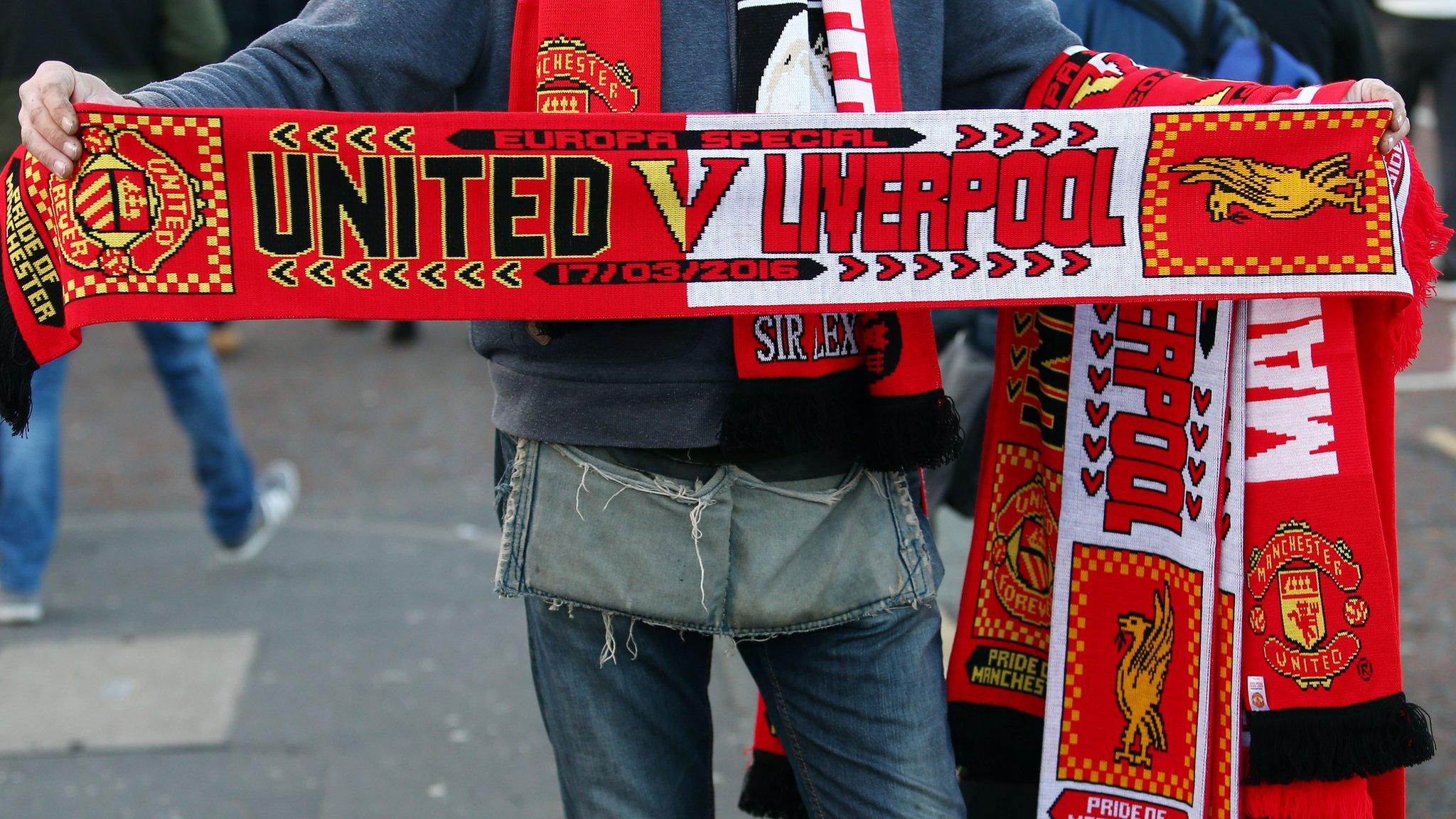 Man Utd v Liverpool scarf