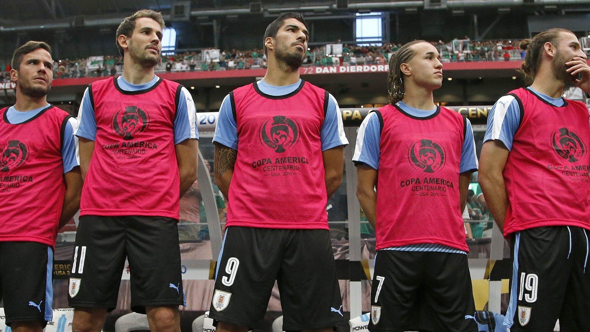 Uruguay players before the match against Mexico