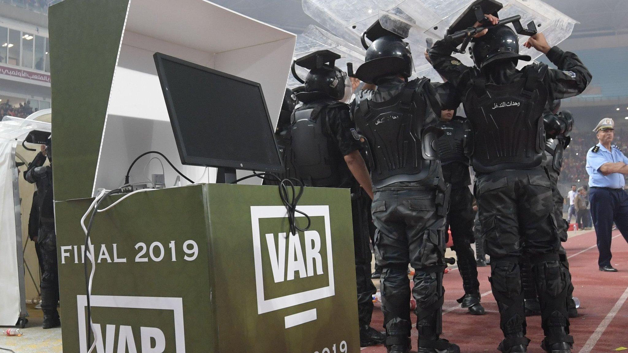 VAR