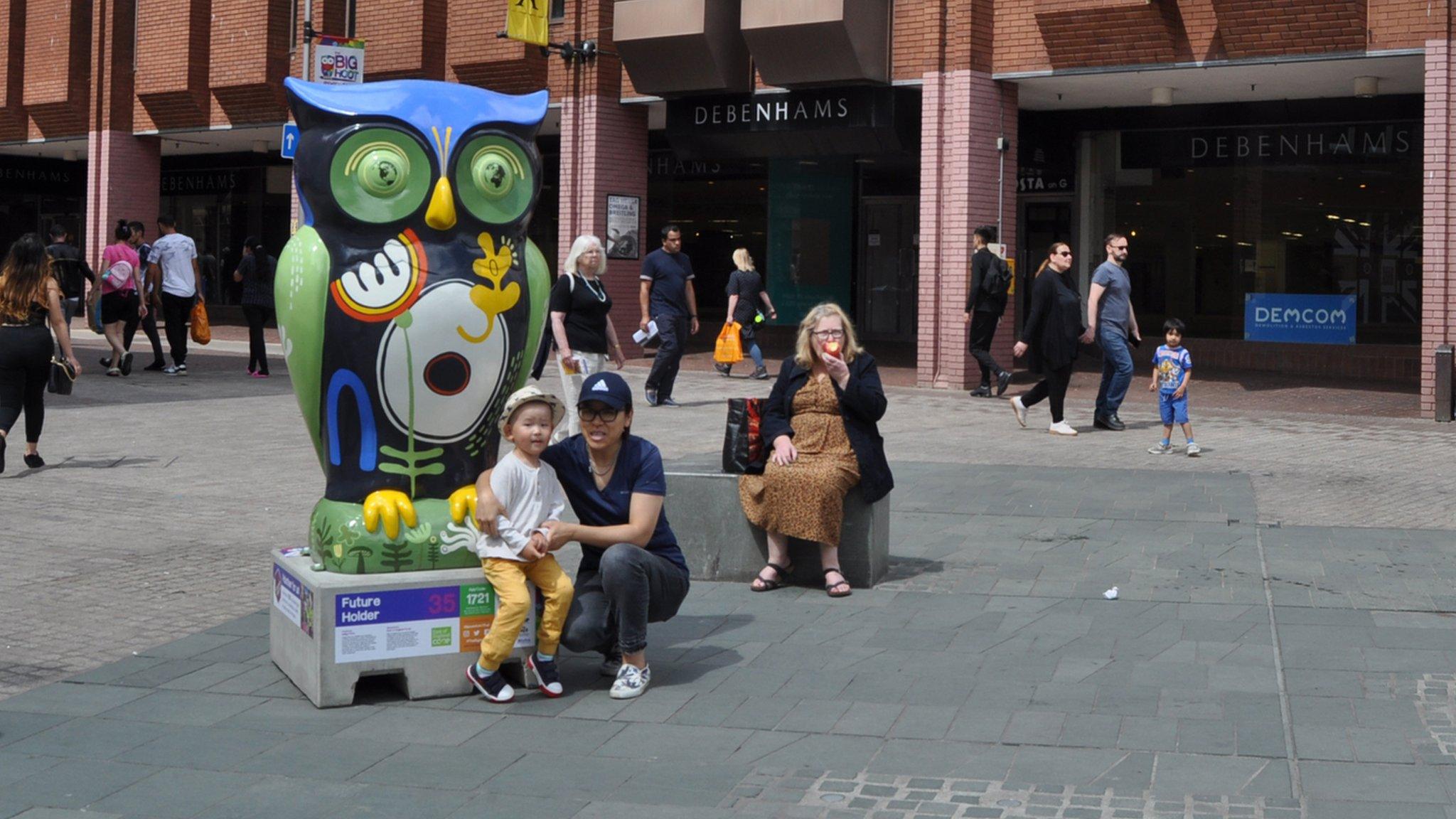 Big Hoot owl on Cornhill, Ipswich