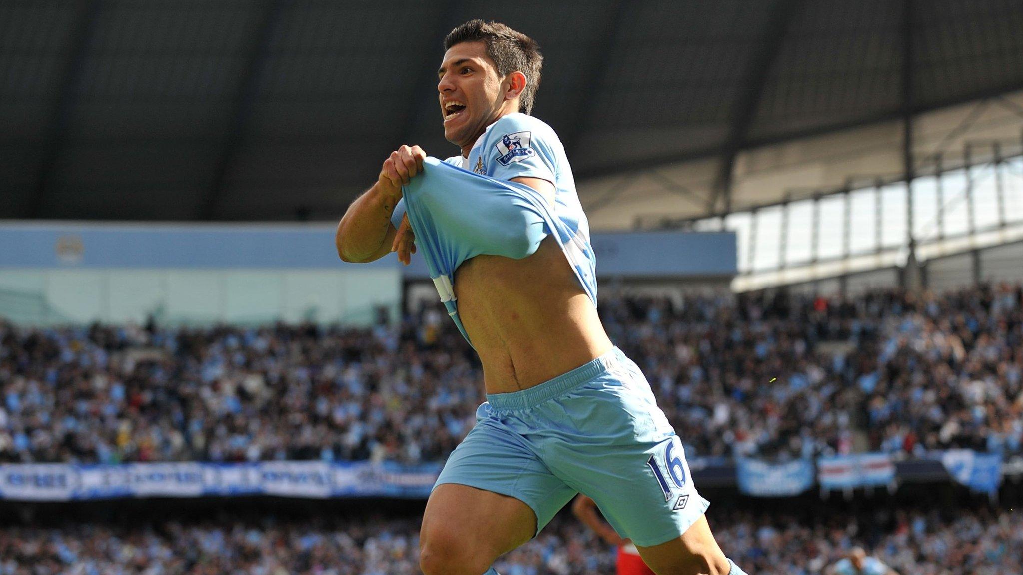 Sergio Aguero celebrates