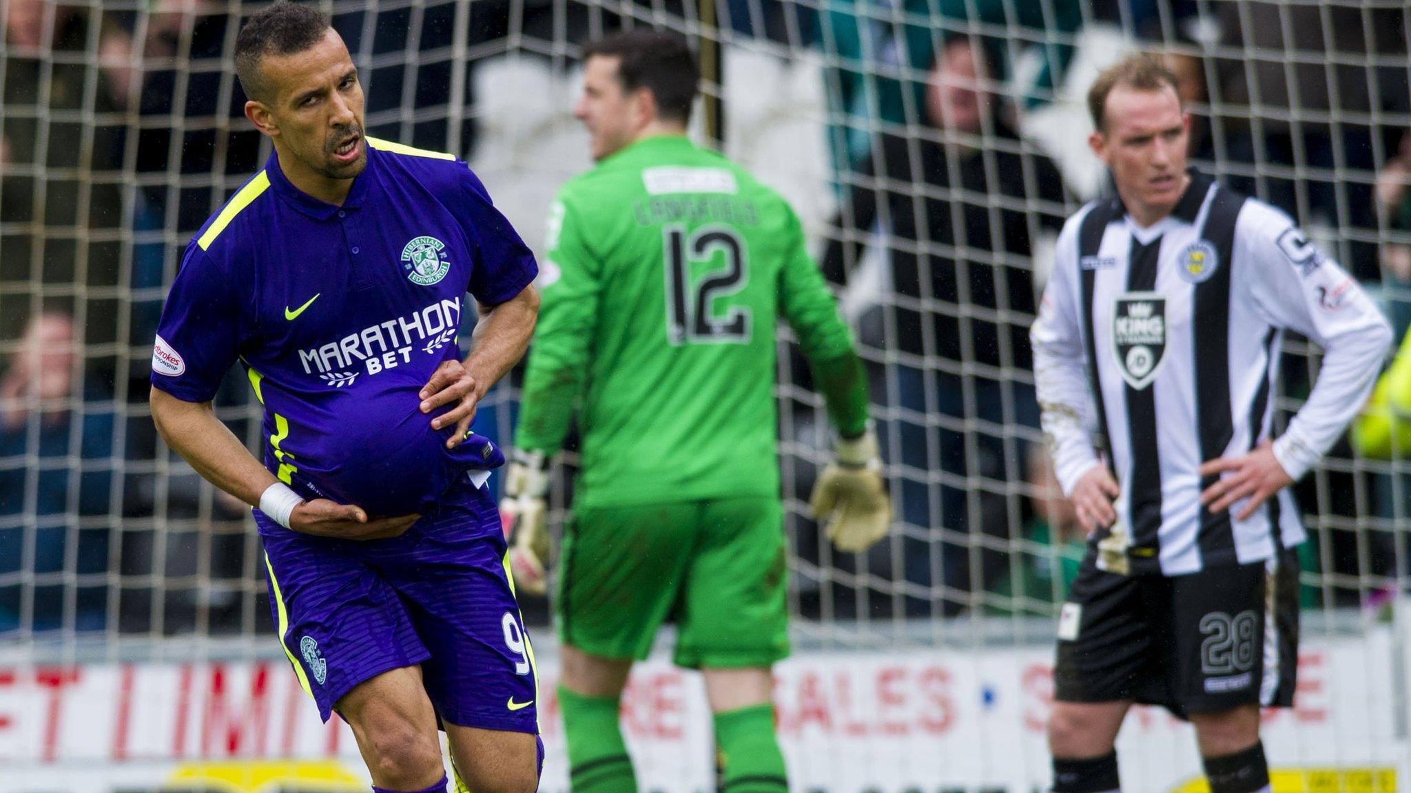 Farid El Alagui celebrates after scoring for Hibernian against St Mirren