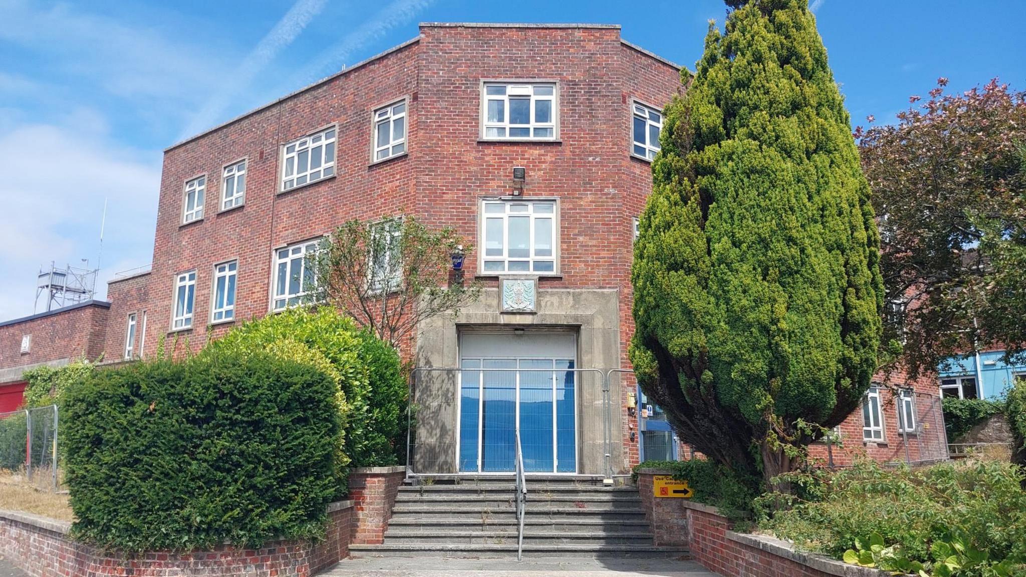 The outside of Shanklin Police Station which is closed
