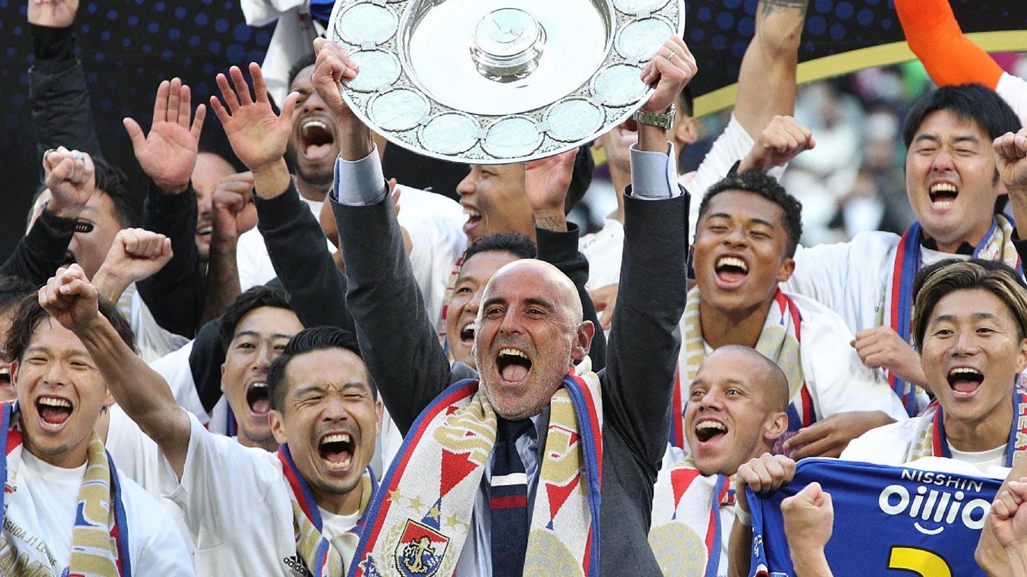 Kevin Muscat lifts J-League title