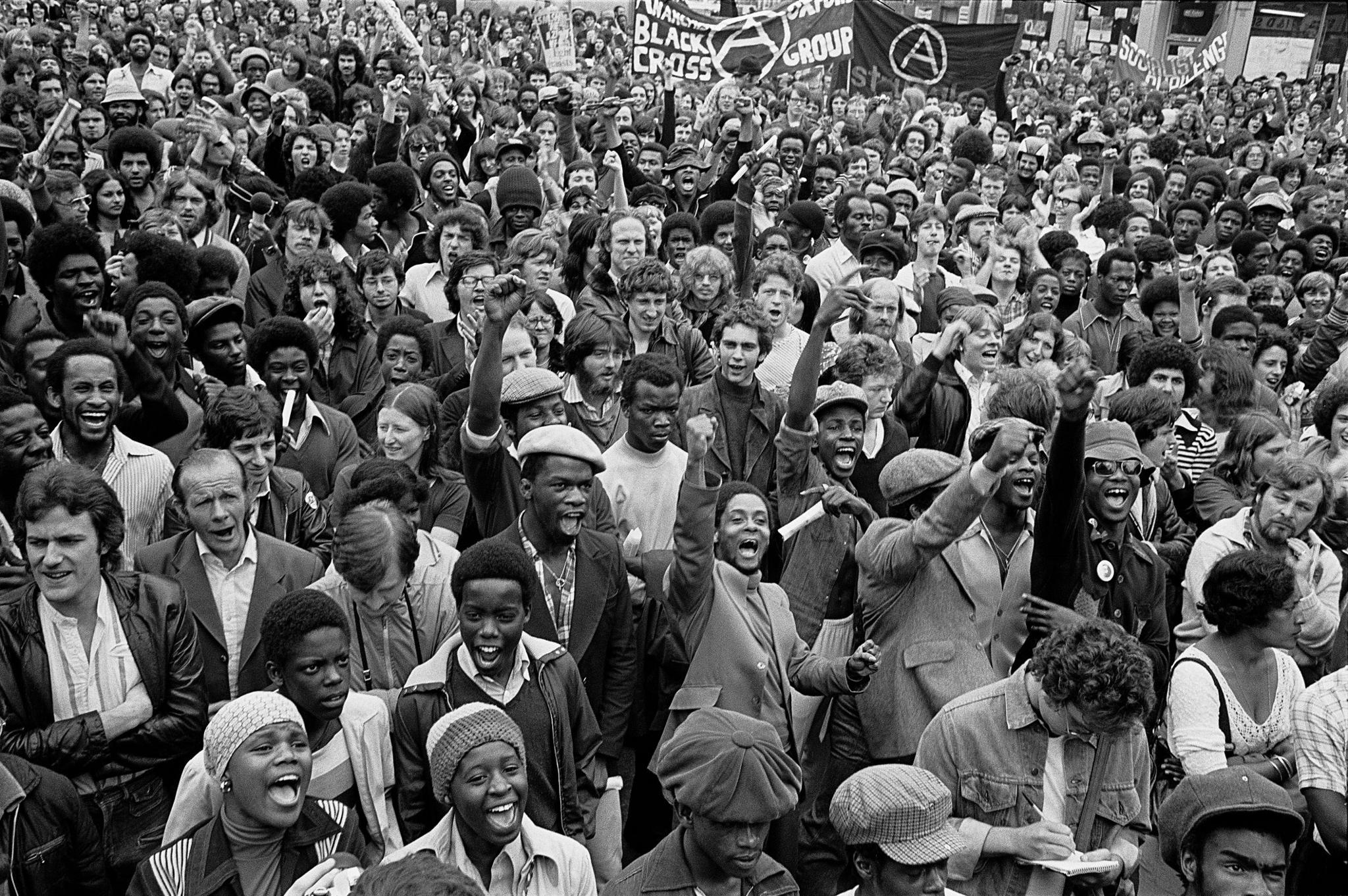 Anti-racists gather to block route of National Front
demonstration, New Cross Road, London, August 1977