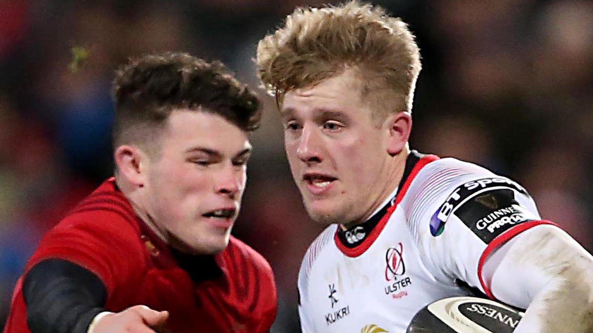 Munster's Calvin Nash attempts to catch Rob Lyttle of Ulster