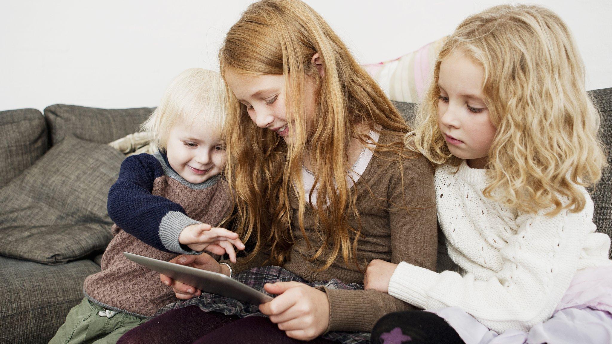 Children using a tablet