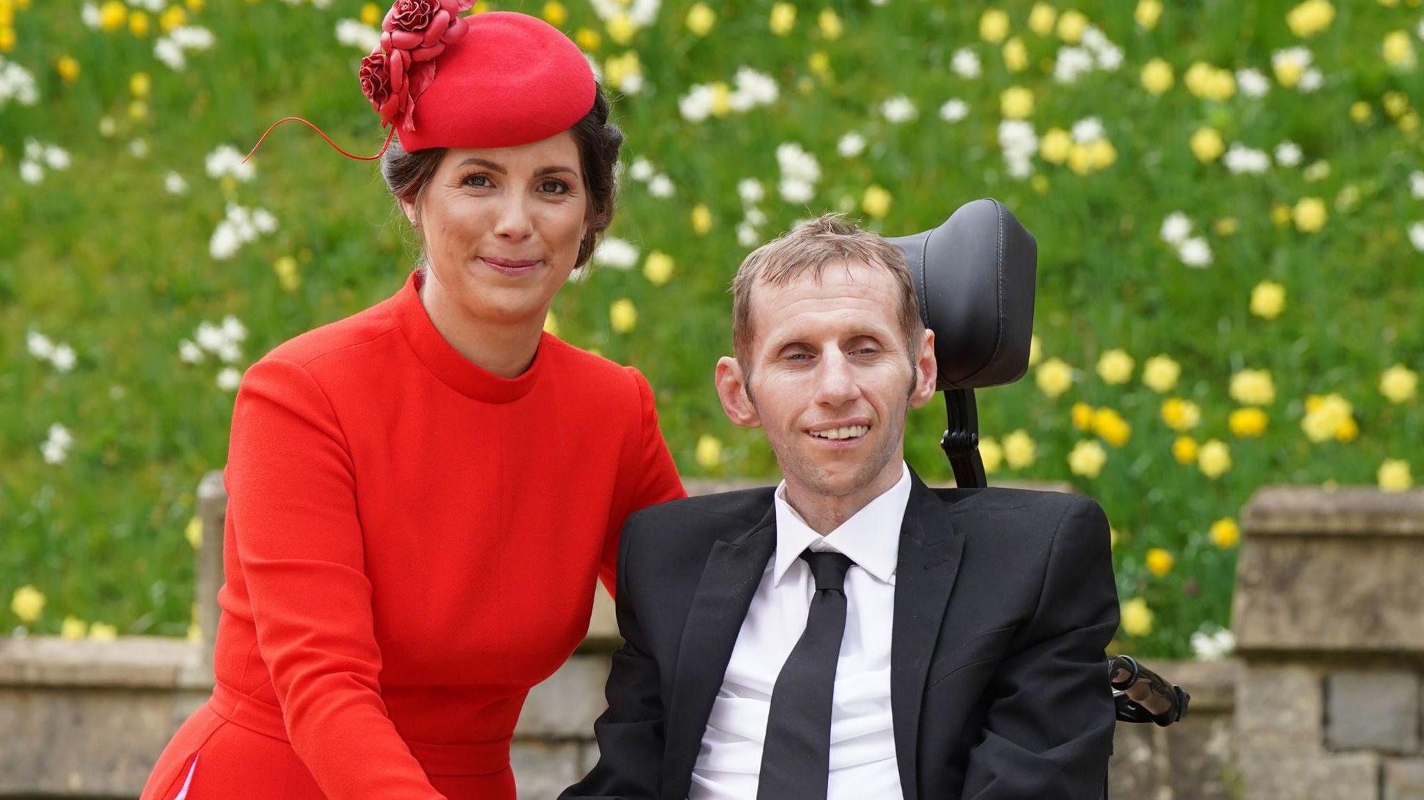 05/04/22 of former rugby league player Rob Burrow and his wife Lindsey arriving at Windsor Castle to receive his Member of the Order of the British Empire (MBE)