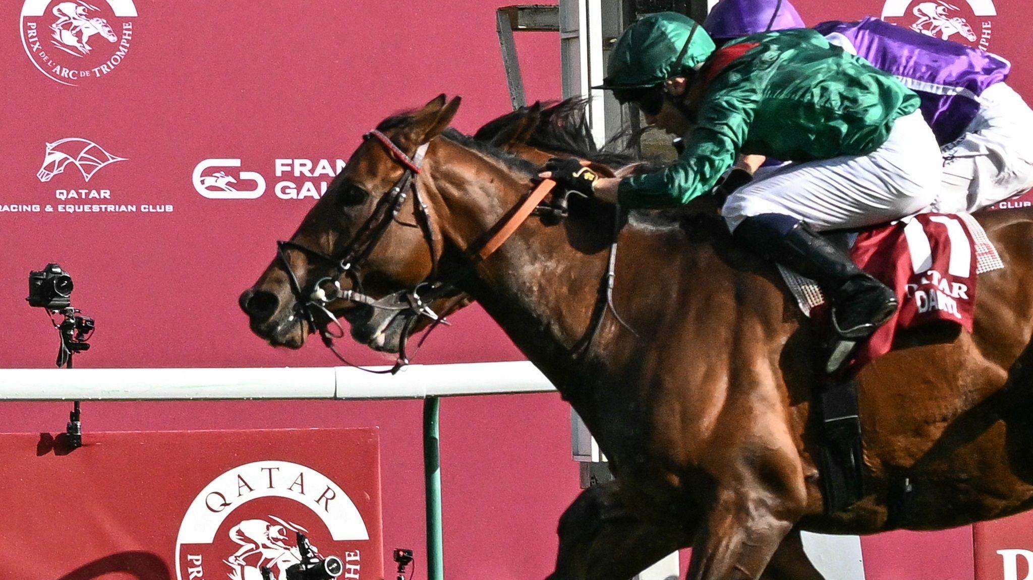 Daryz beats Minnie Hauk in photo finish at the Prix de l'Arc de Triomphe