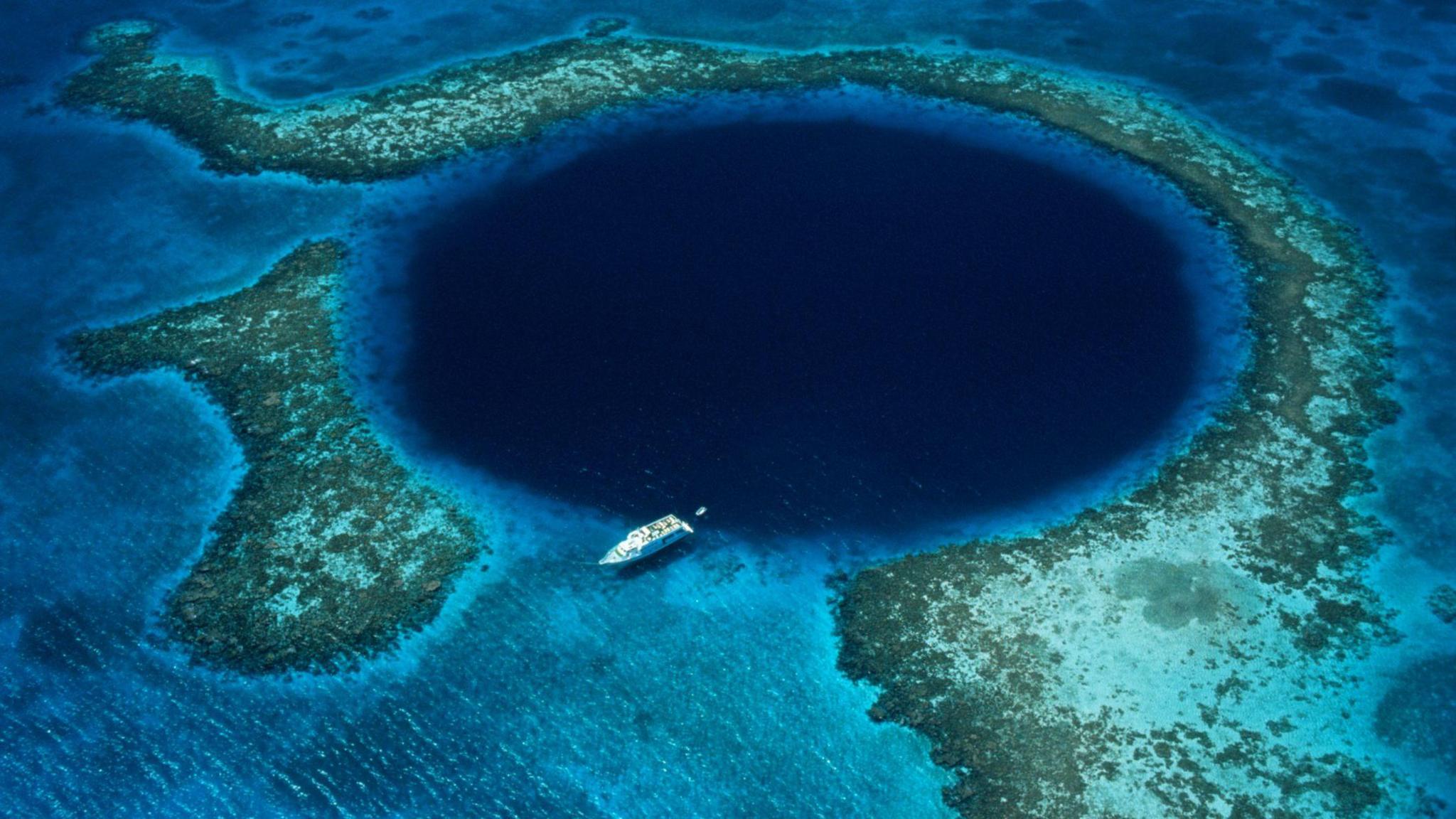 blue hole in Belize