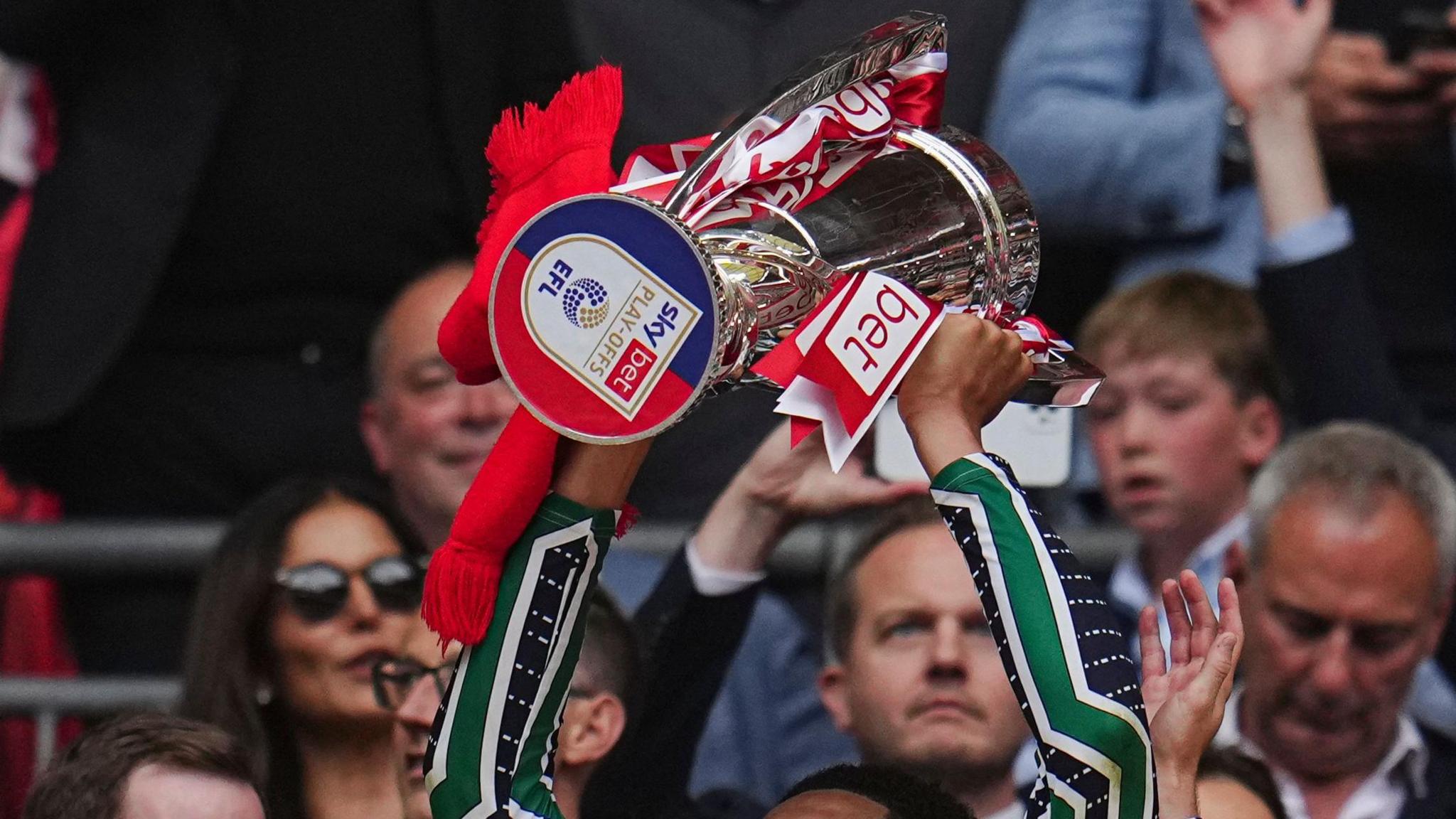 Sunderland lifted the Championship play-off final trophy in 2024-25