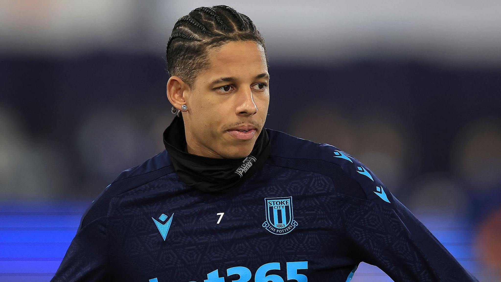 Andre Vidigal warming up for Stoke City