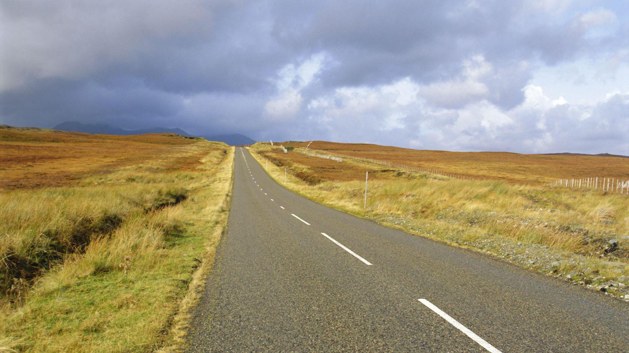 An A832 faisg air Dùn Dòmhnaill