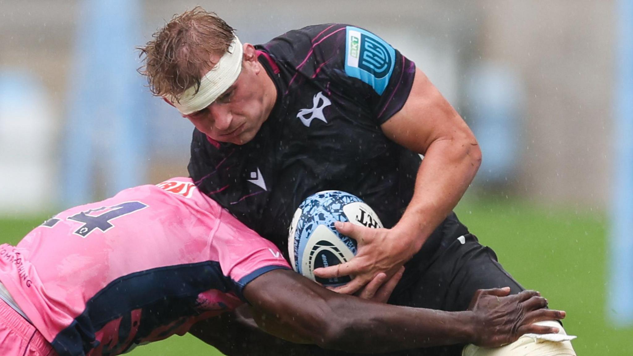 Ospreys flanker Jac Morgan in action against Exeter 