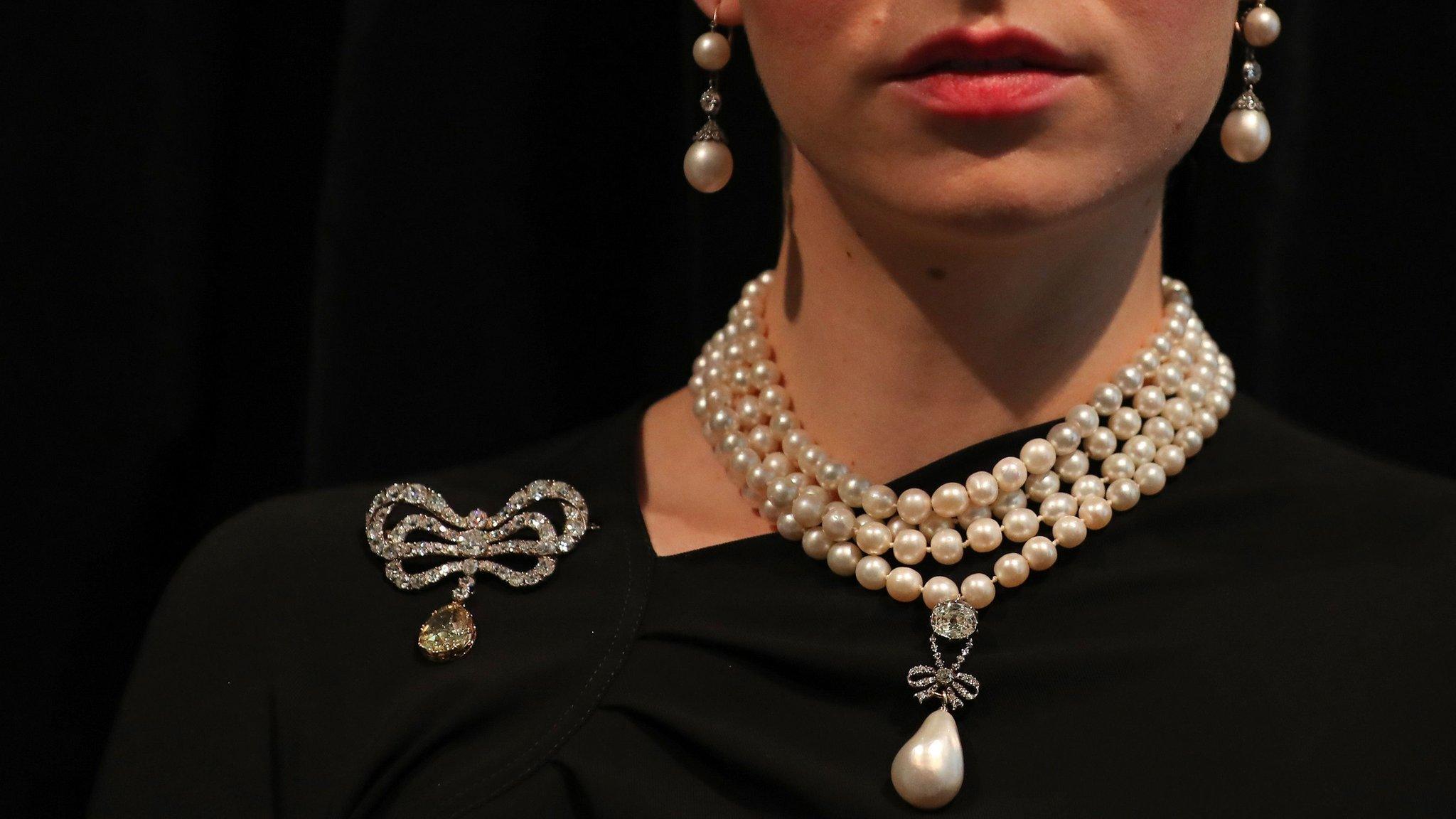 Model wears Queen Marie-Antoinette's pearl necklace, which is up for auction in Geneva on 14 November 2018