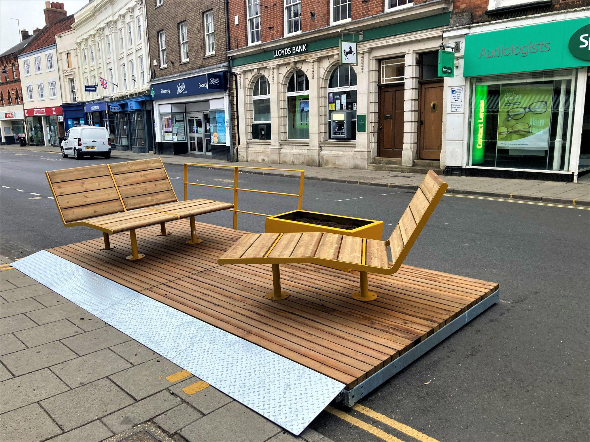 Parklet seating unit