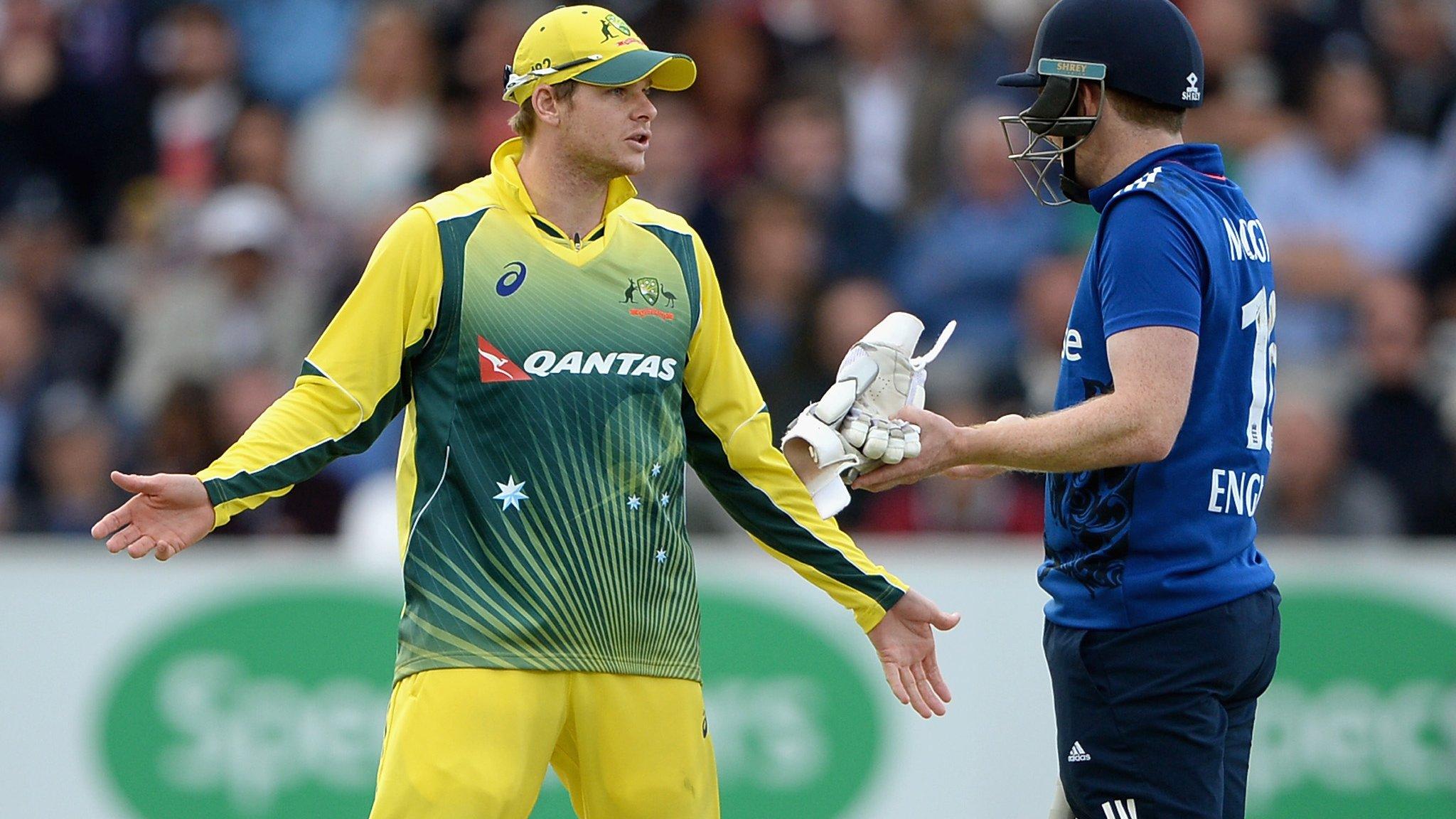 Eoin Morgan and Steve Smith argue