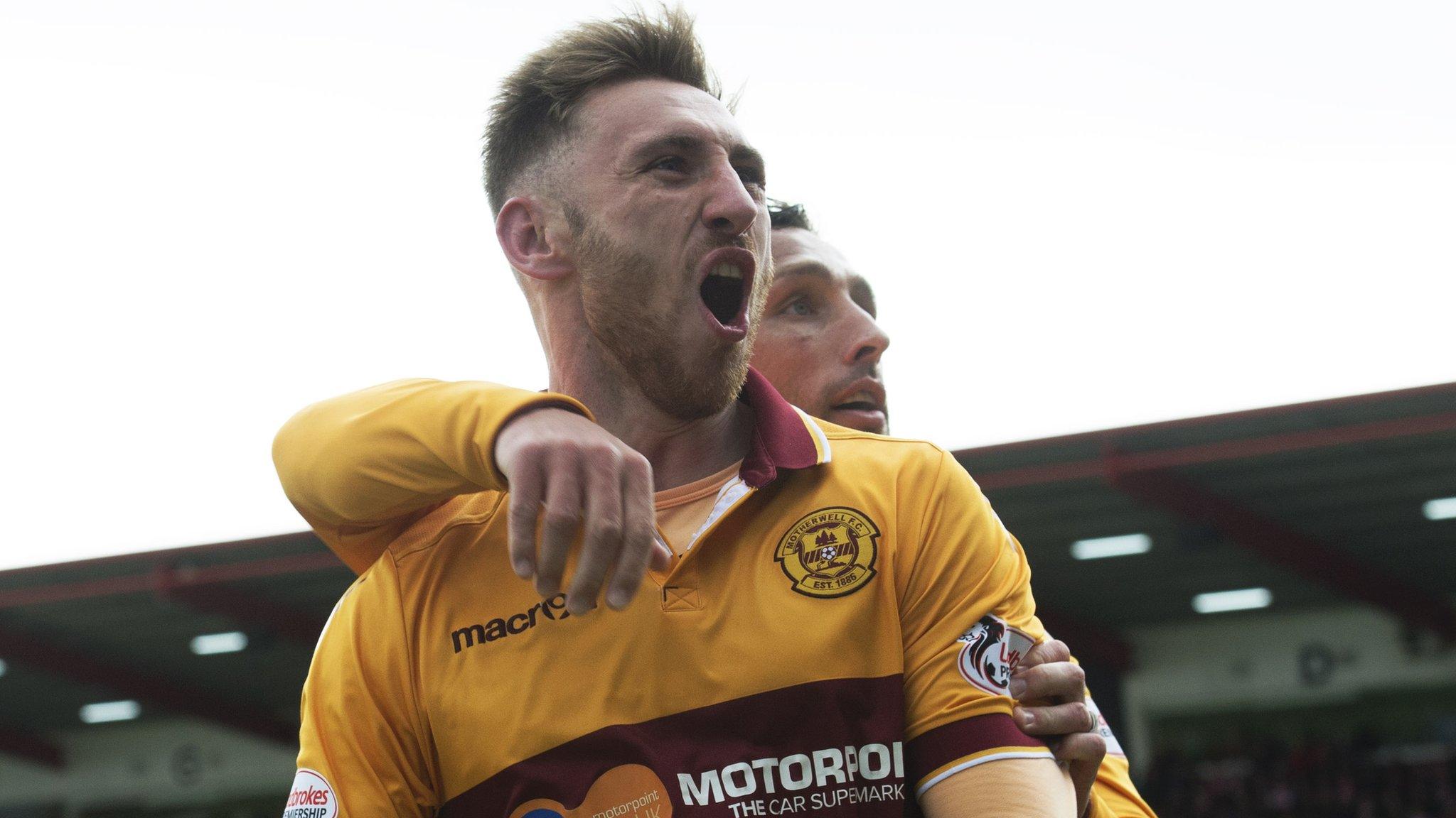 Motherwell's Louis Moult