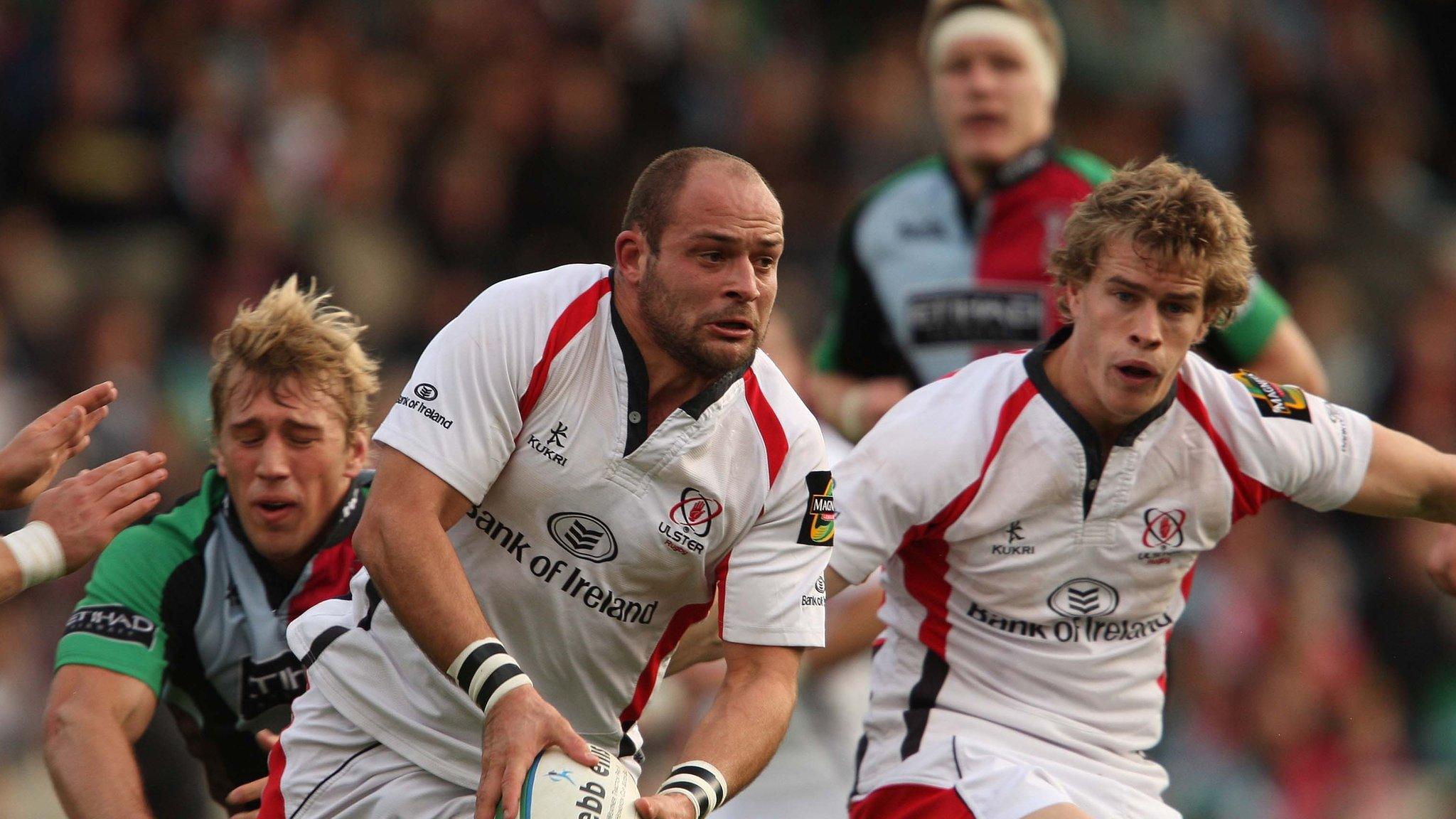 Ulster hooker Rory Best in possession against Harlequins un the Heineken up in 2008