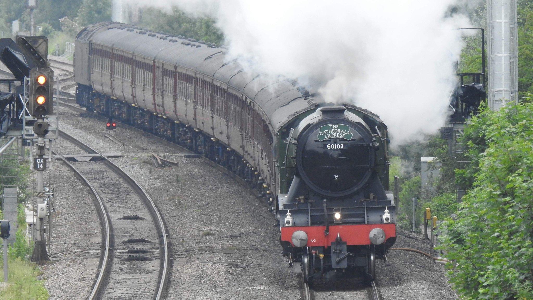 The Flying Scotsman steaming through Kennington Junction