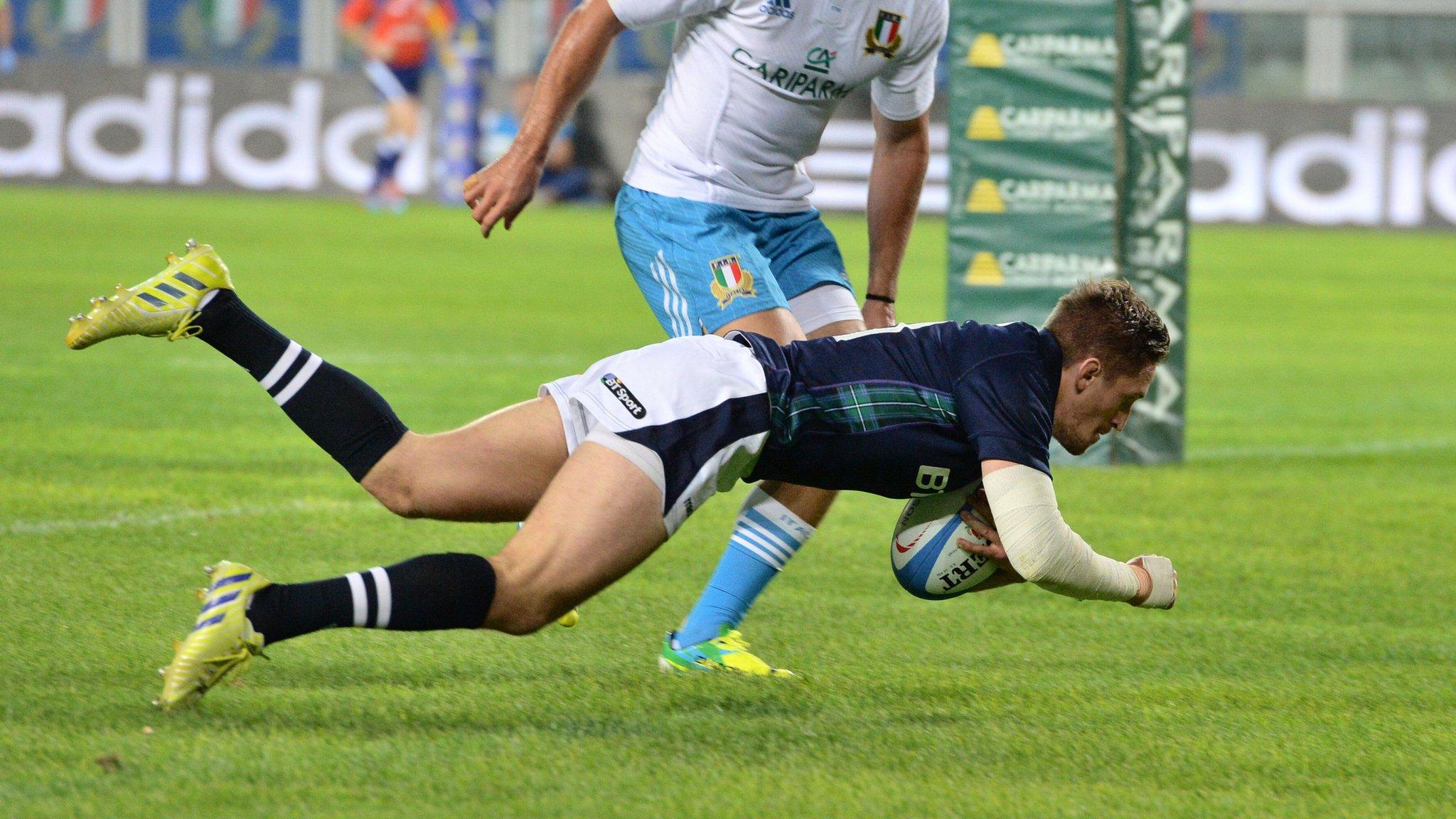 Henry Pyrgos scores for Scotland against Italy