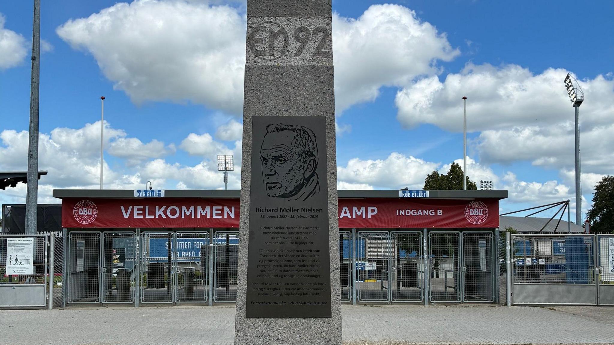 Richard Moller-Nielsen monument is Odense