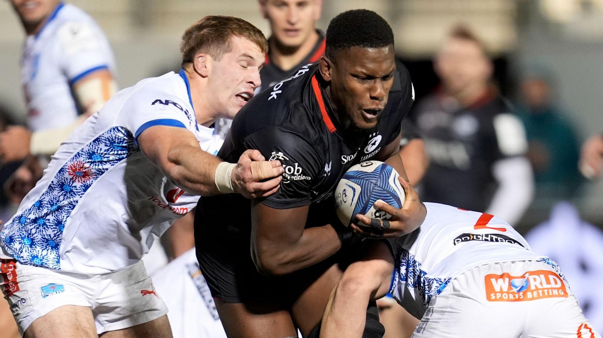 Maro Itoje of Saracens attacks the Bulls