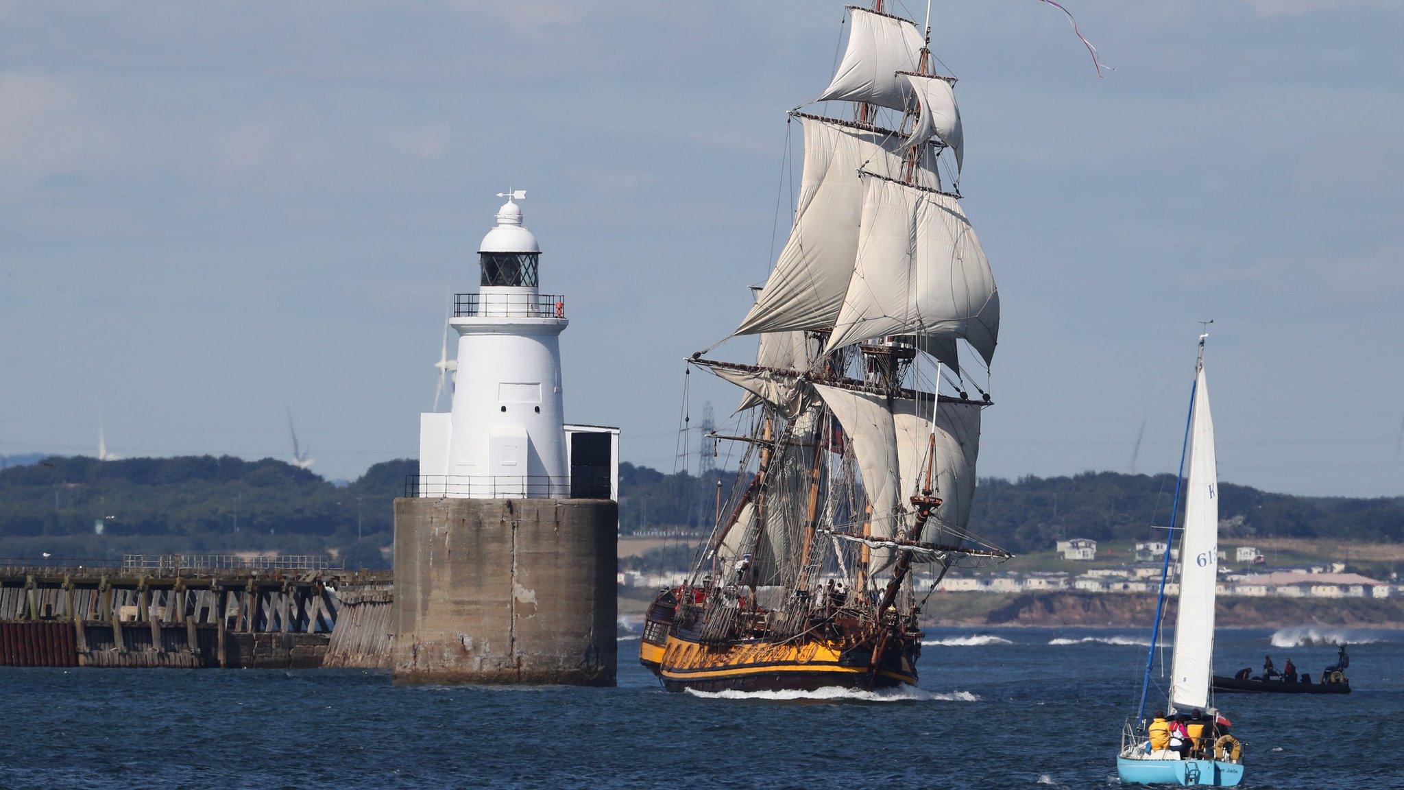 Tall Ship leaving Blyth