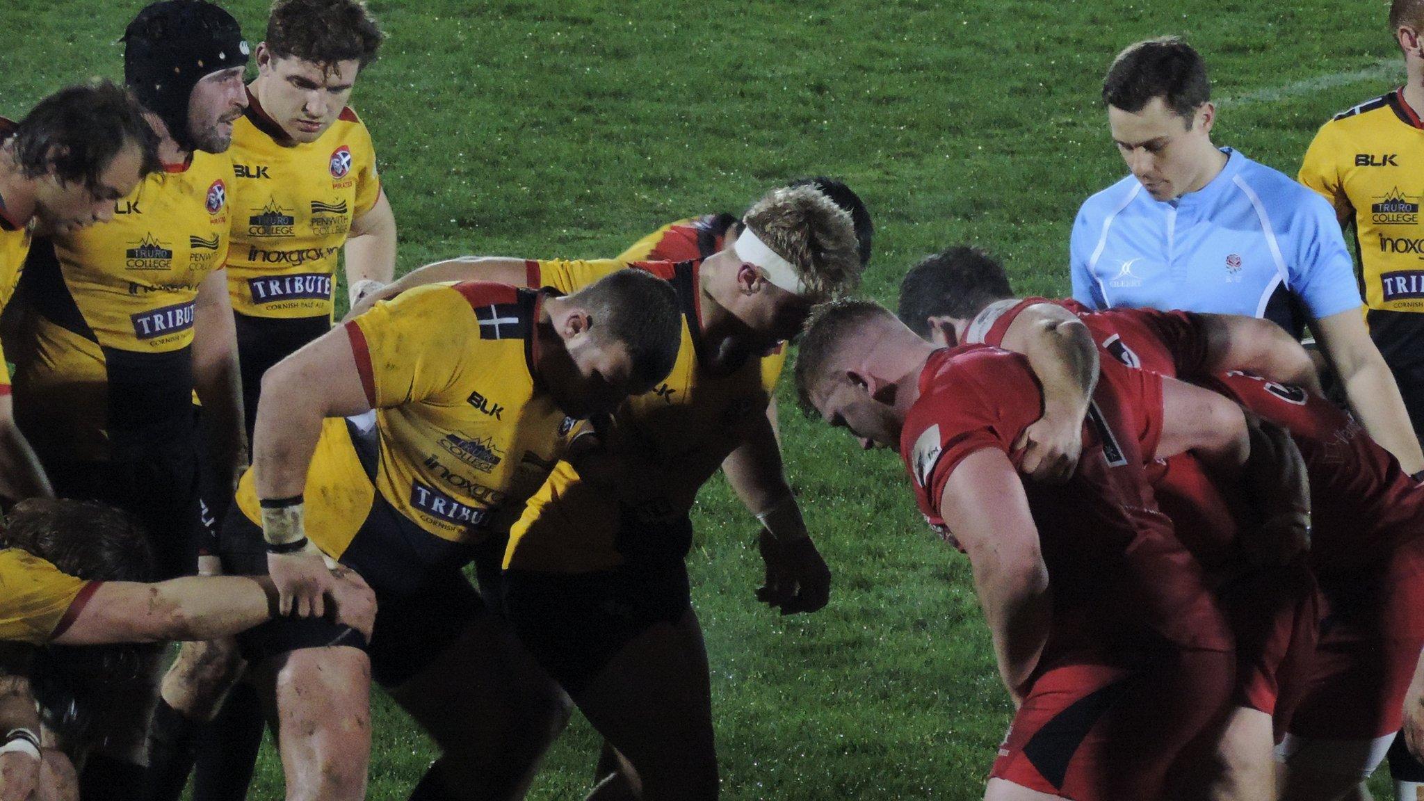 Jersey Reds v Cornish Pirates scrum