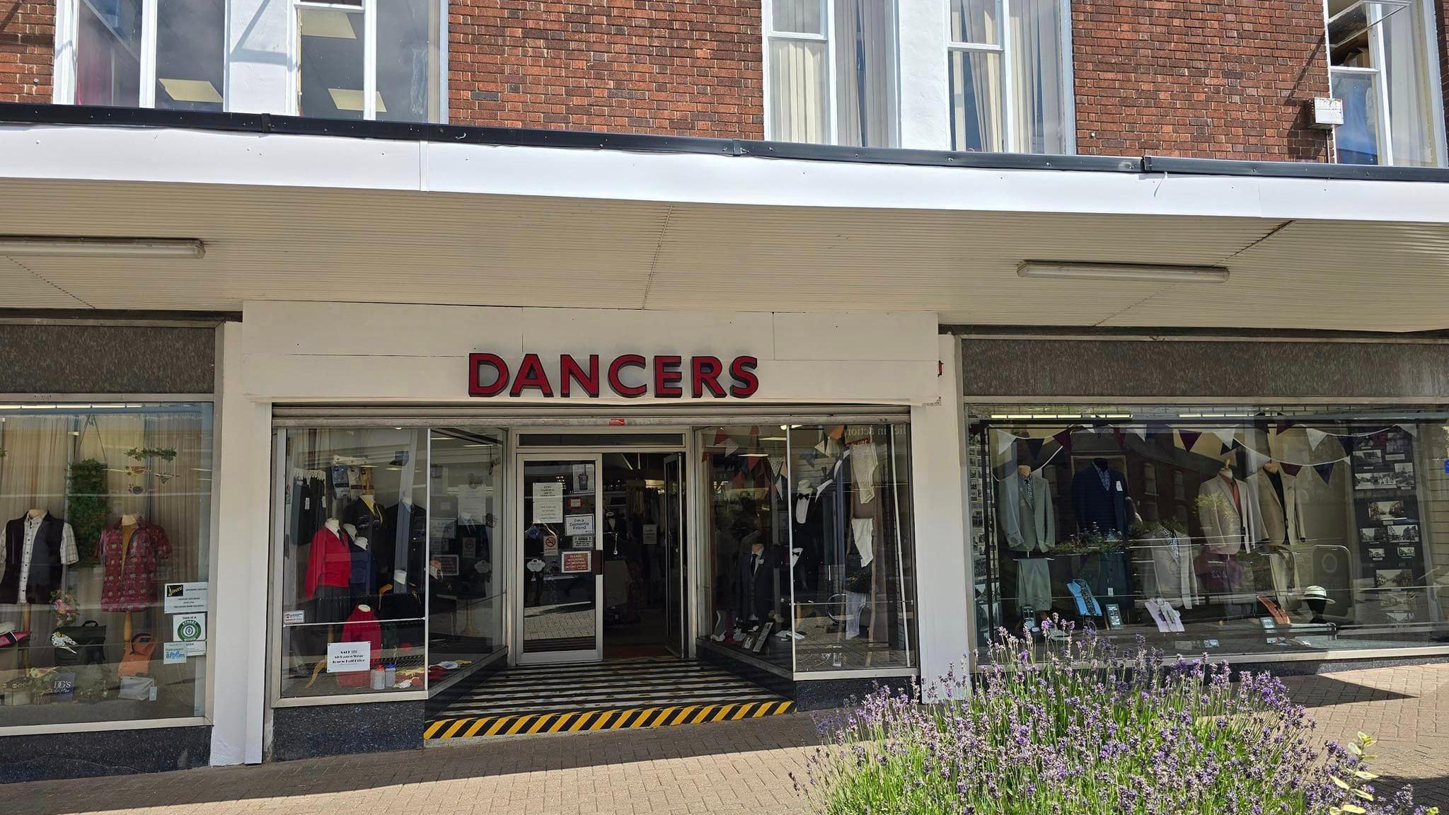 Photograph of the frontage of Dancers of Halesowen Department Store