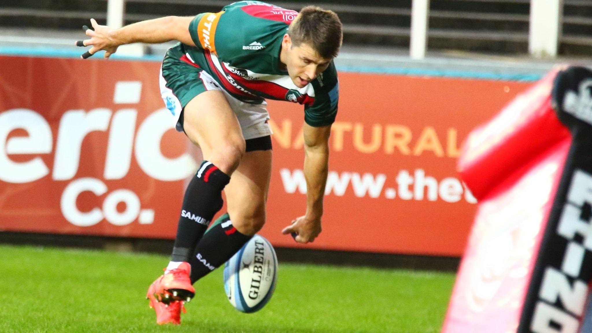 Richard Wigglesworth scores a try for Leicester