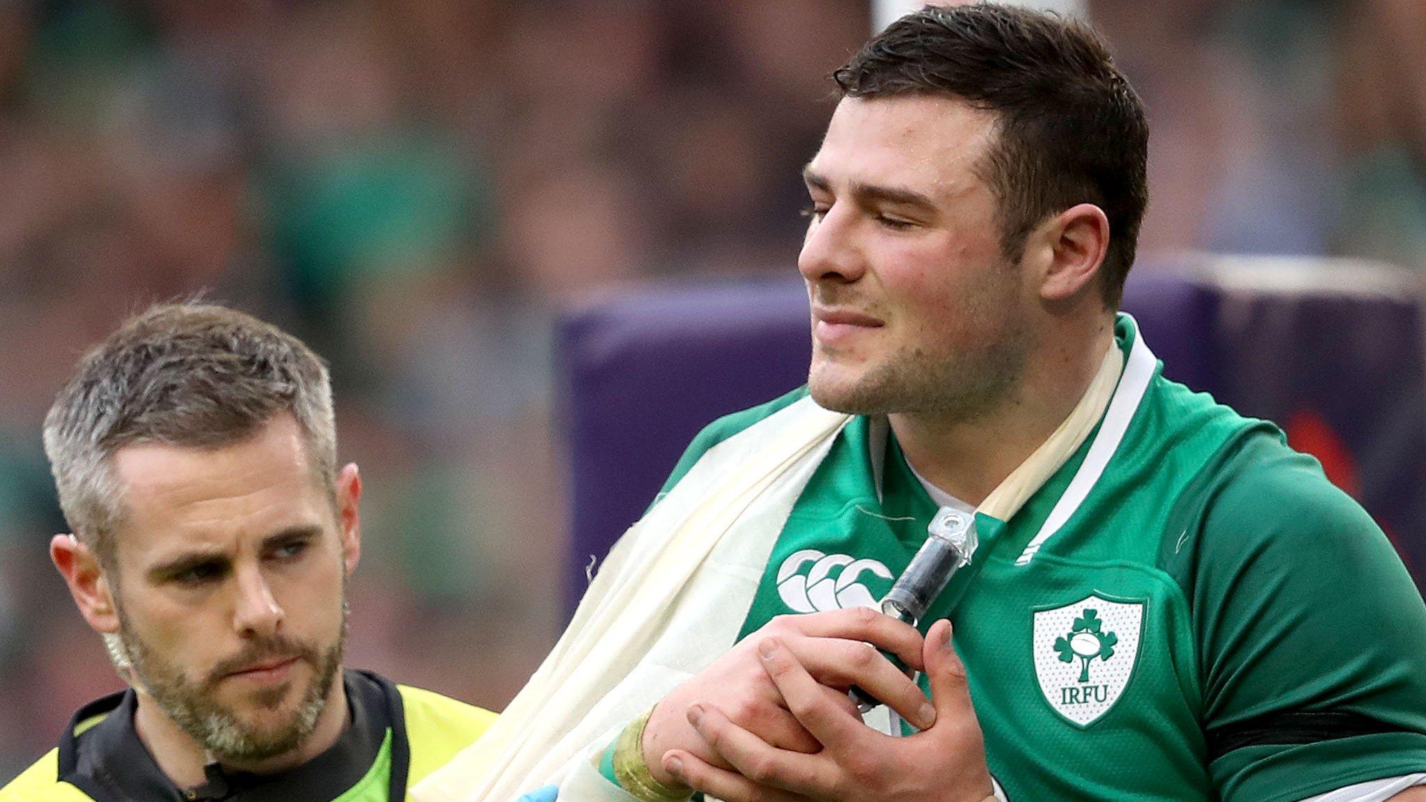 Robbie Henshaw sustained a shoulder injury