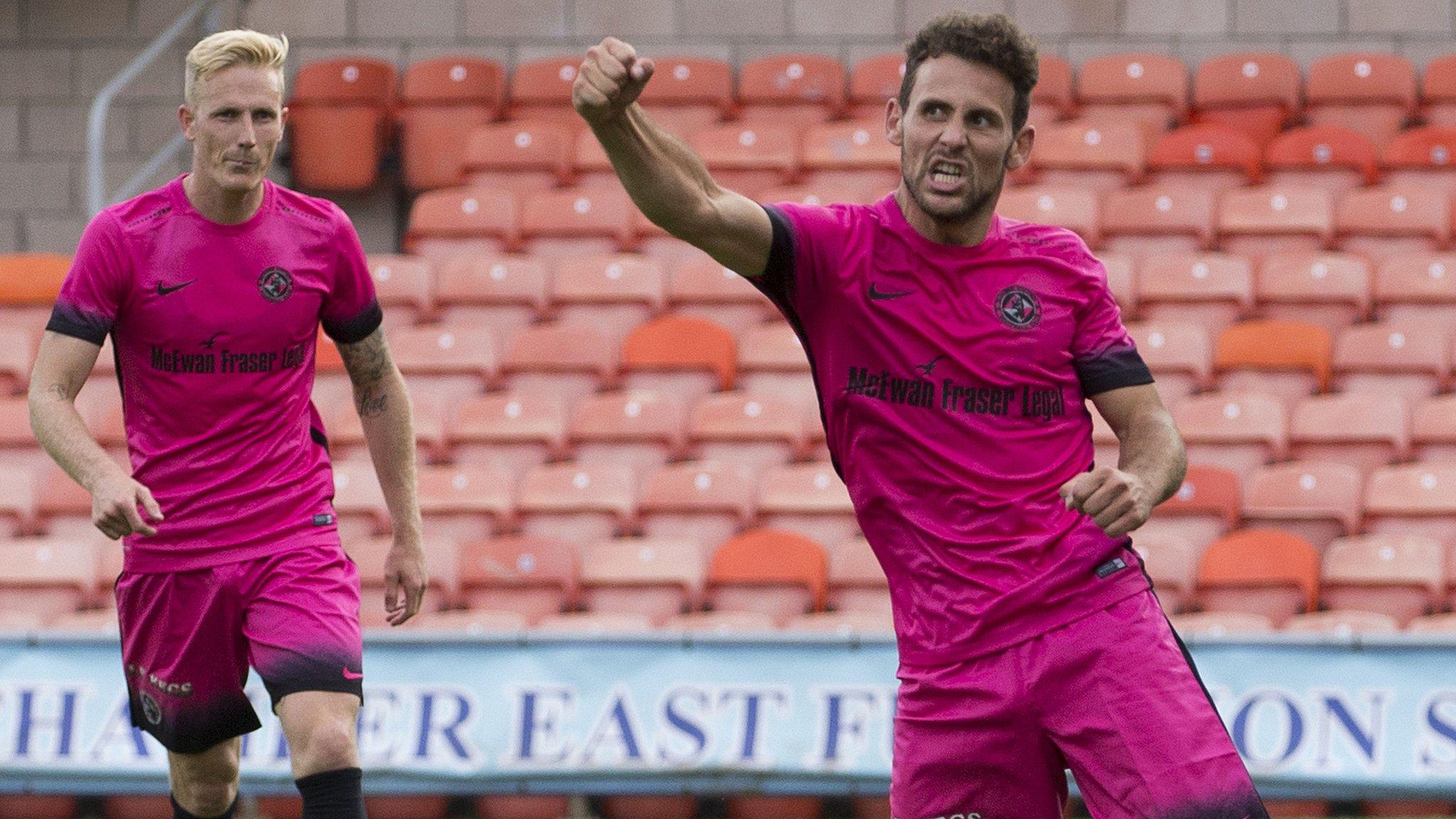 Tony Andreu celebrates his late winner at Tannadice