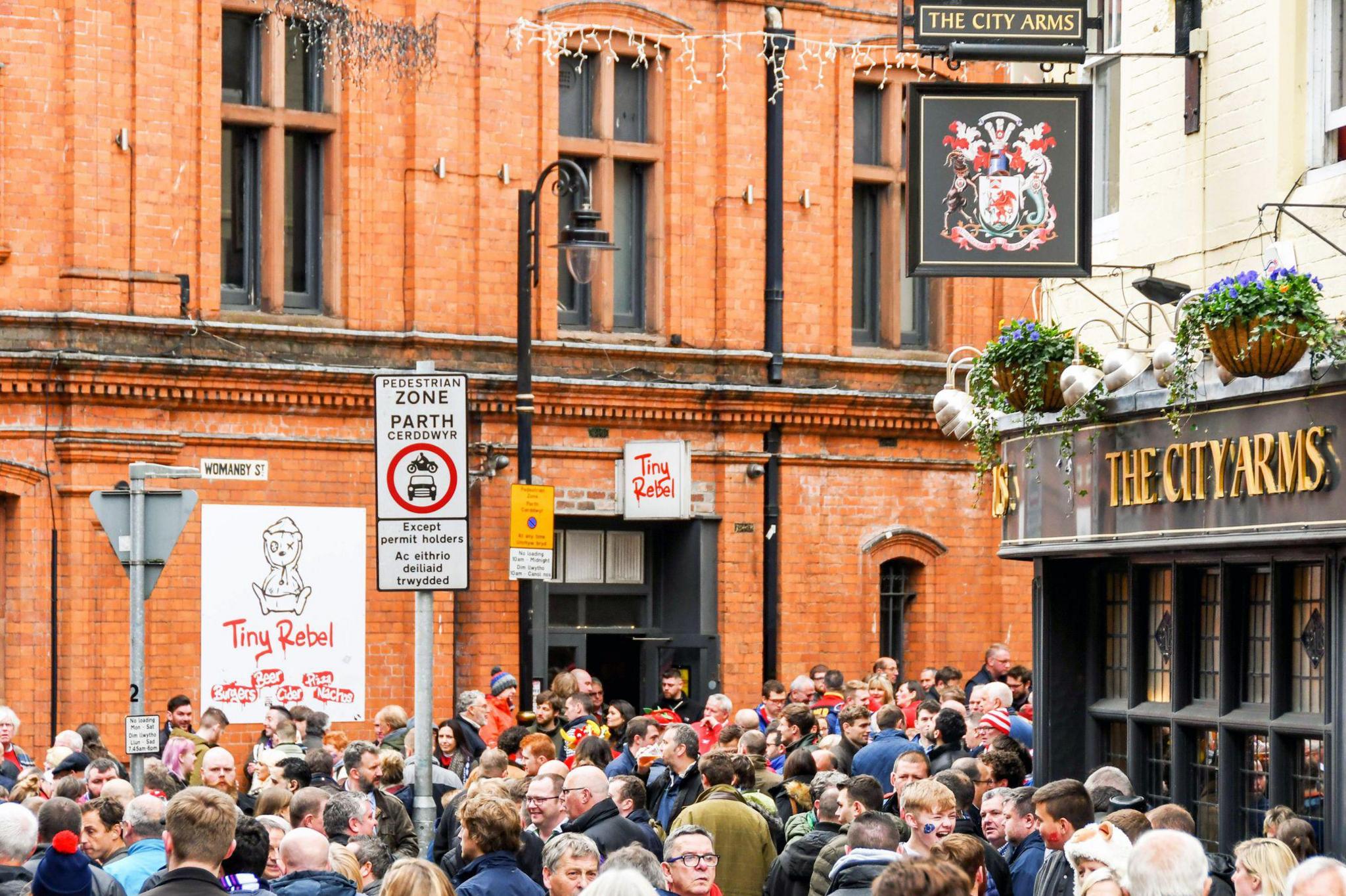 The City Arms yng Nghaerdydd