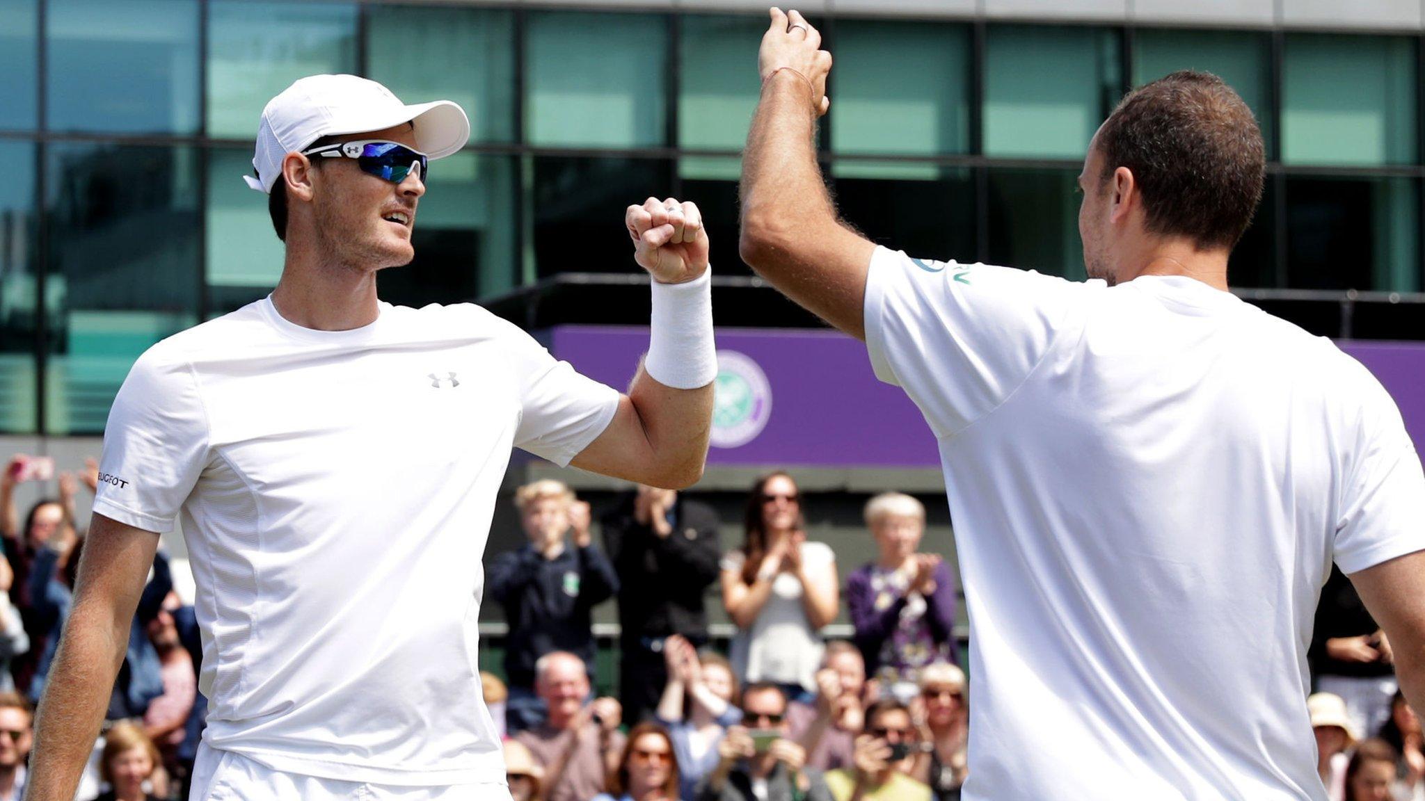 Jamie Murray (left), Bruno Soares