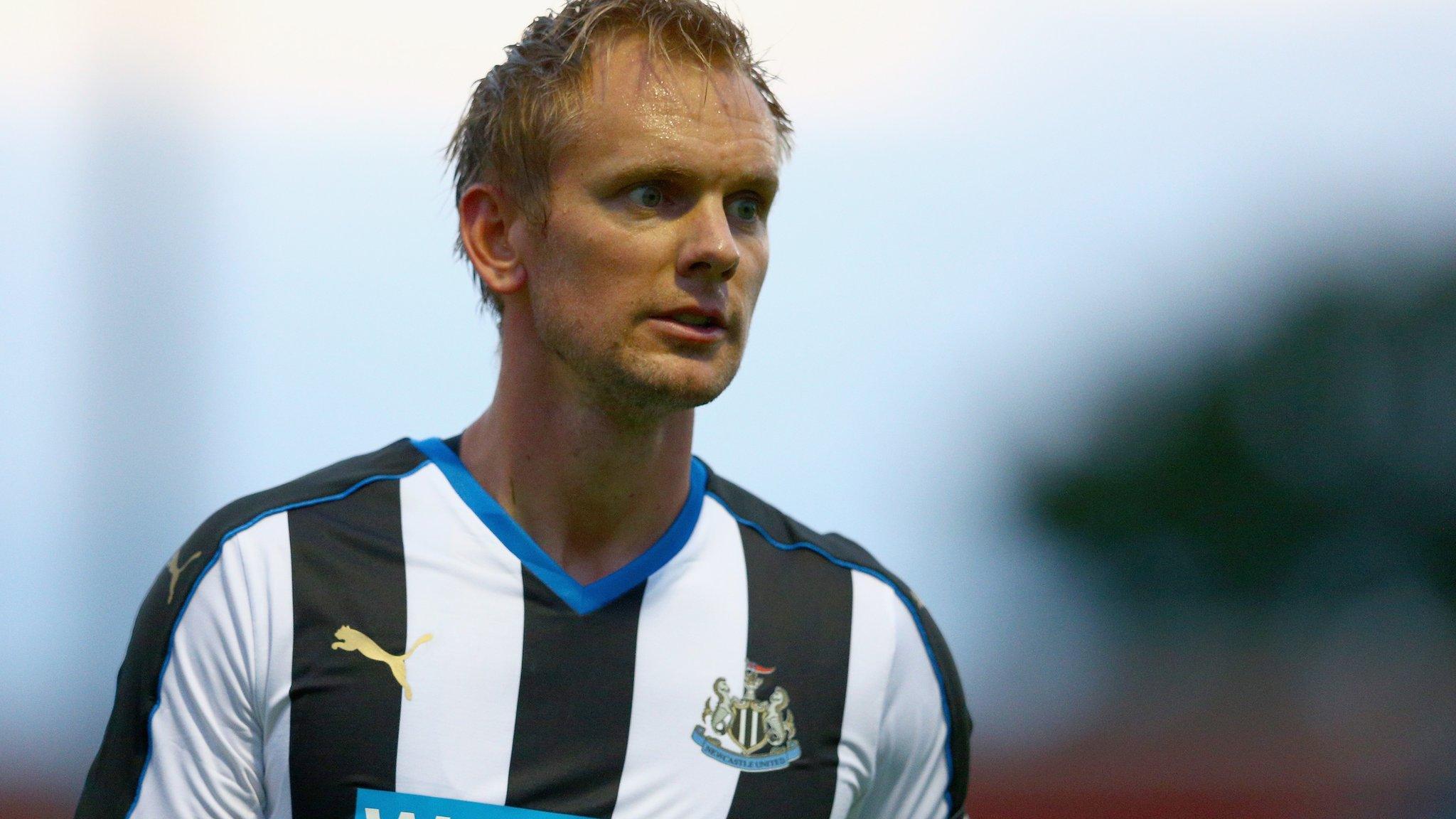 Newcastle United midfielder Siem de Jong