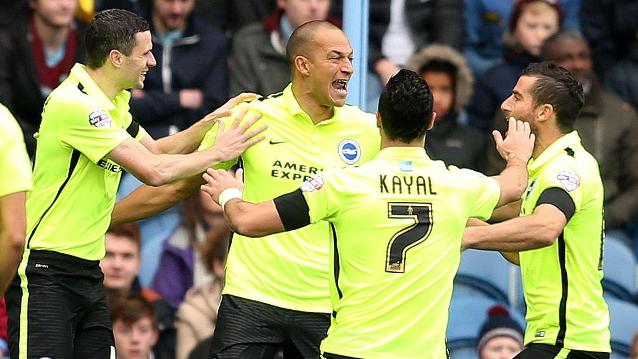 Brighton celebrate Bobby Zamora's goal