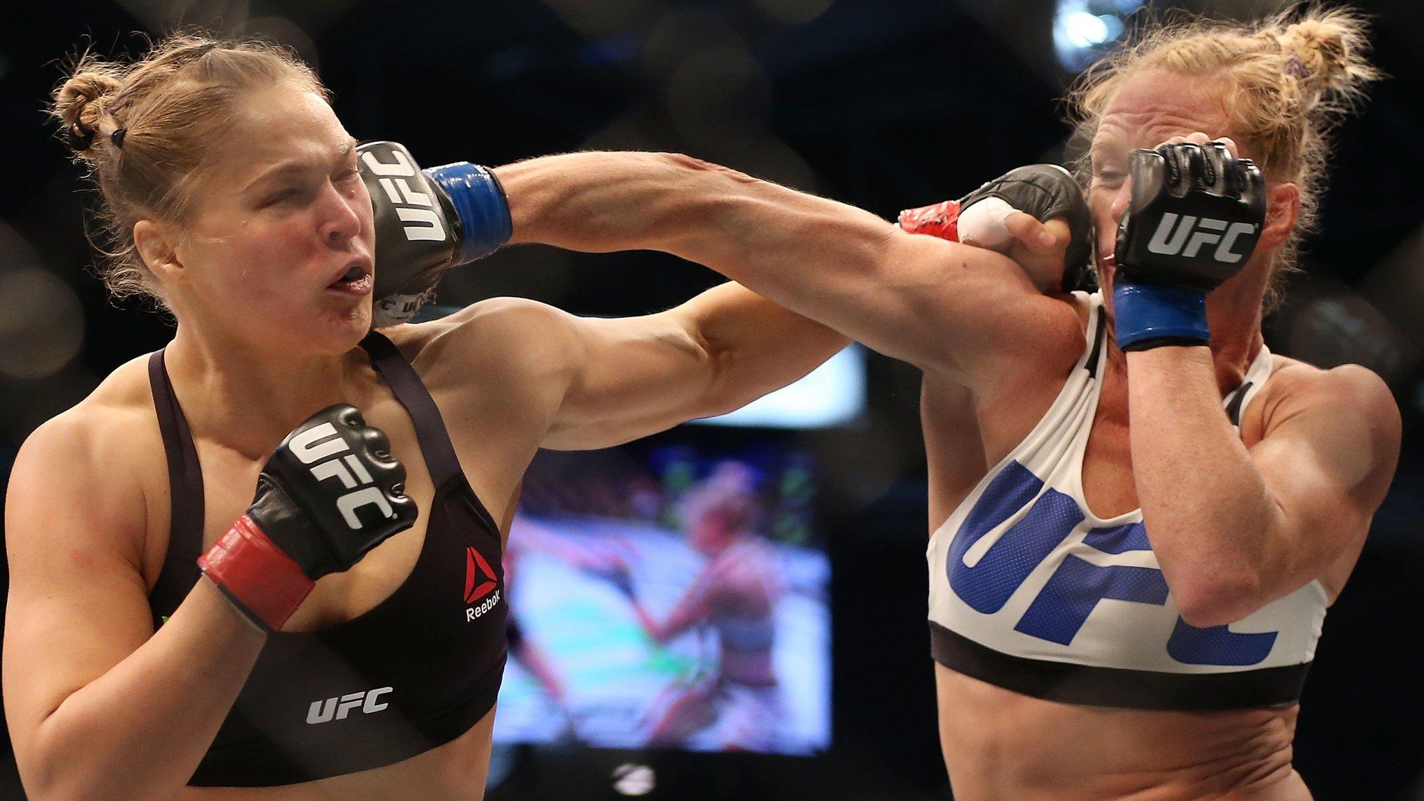 Holly Holm knocks out Ronda Rousey