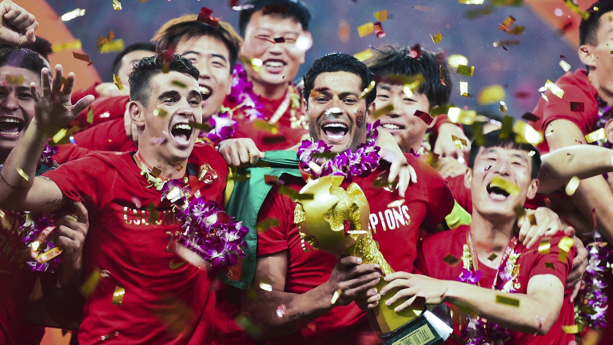Oscar and Hulk win Chinese Super League
