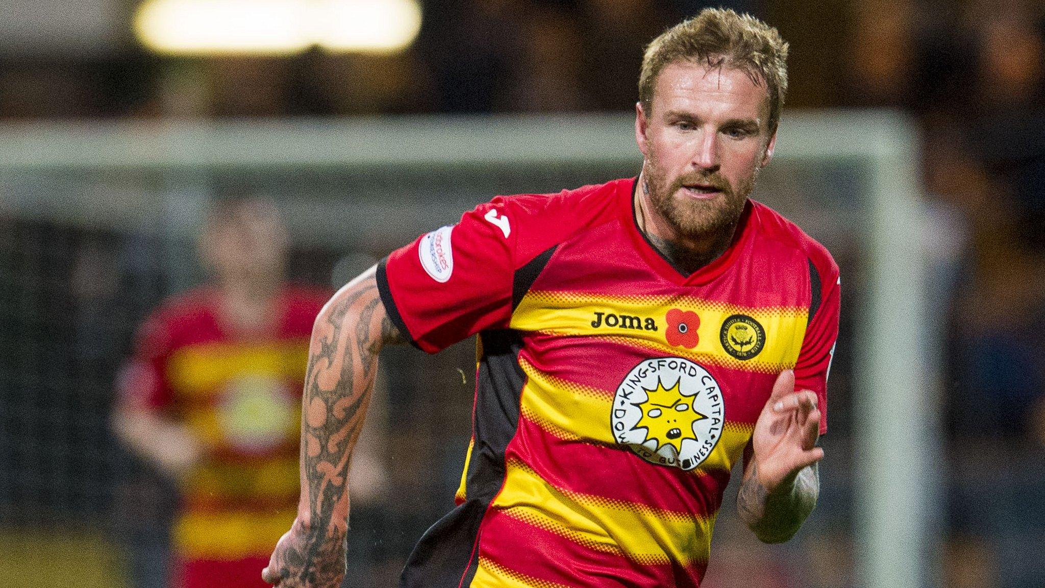 Ryan Stevenson playing for Partick Thistle