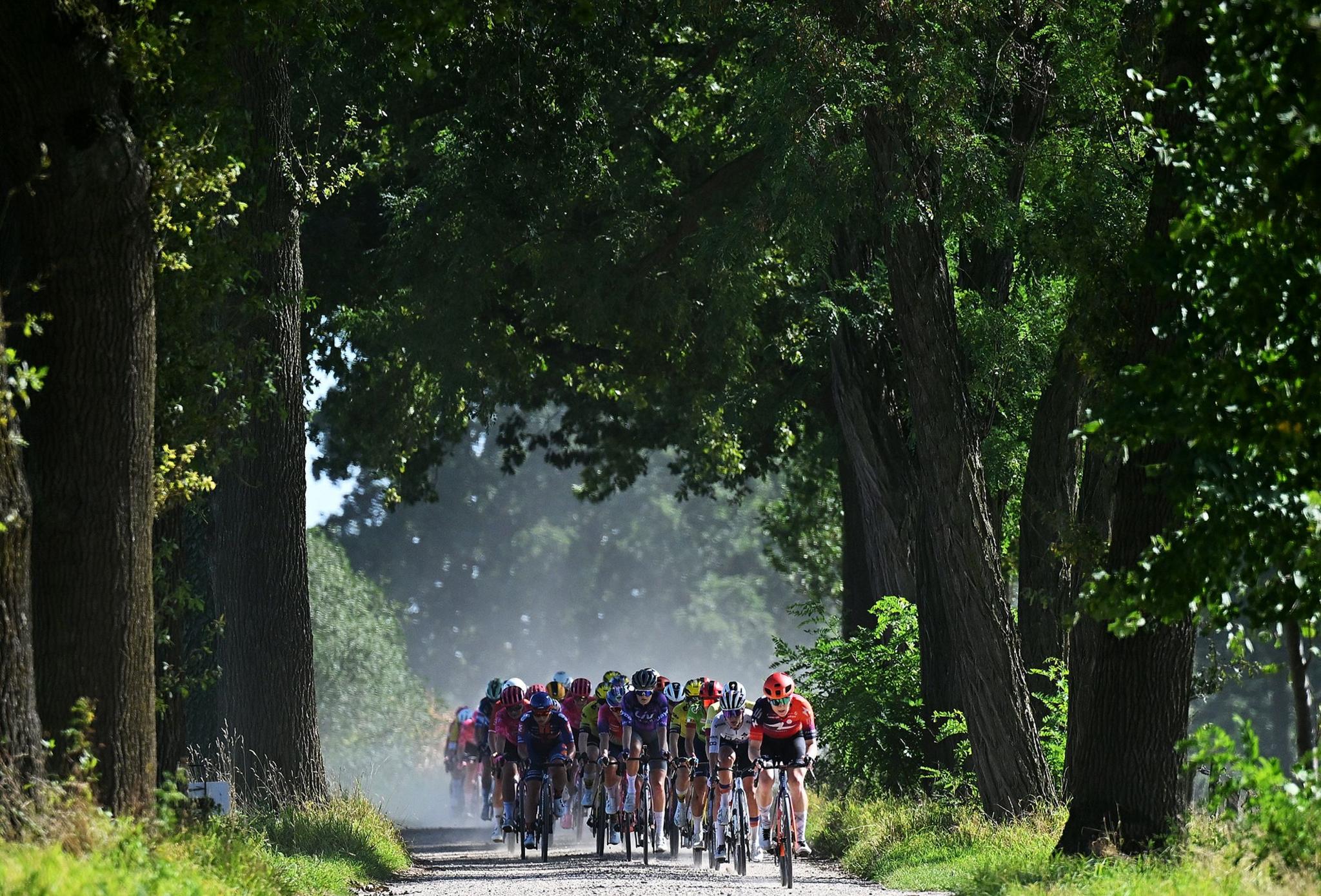 Cyclists compete in the peloton during the 27th Simac Ladies Tour 2025, Stage 6 a 156.3km stage from Lichtenvoorde to Lichtenvoorde in the Netherlands. Photo by Luc Claessen