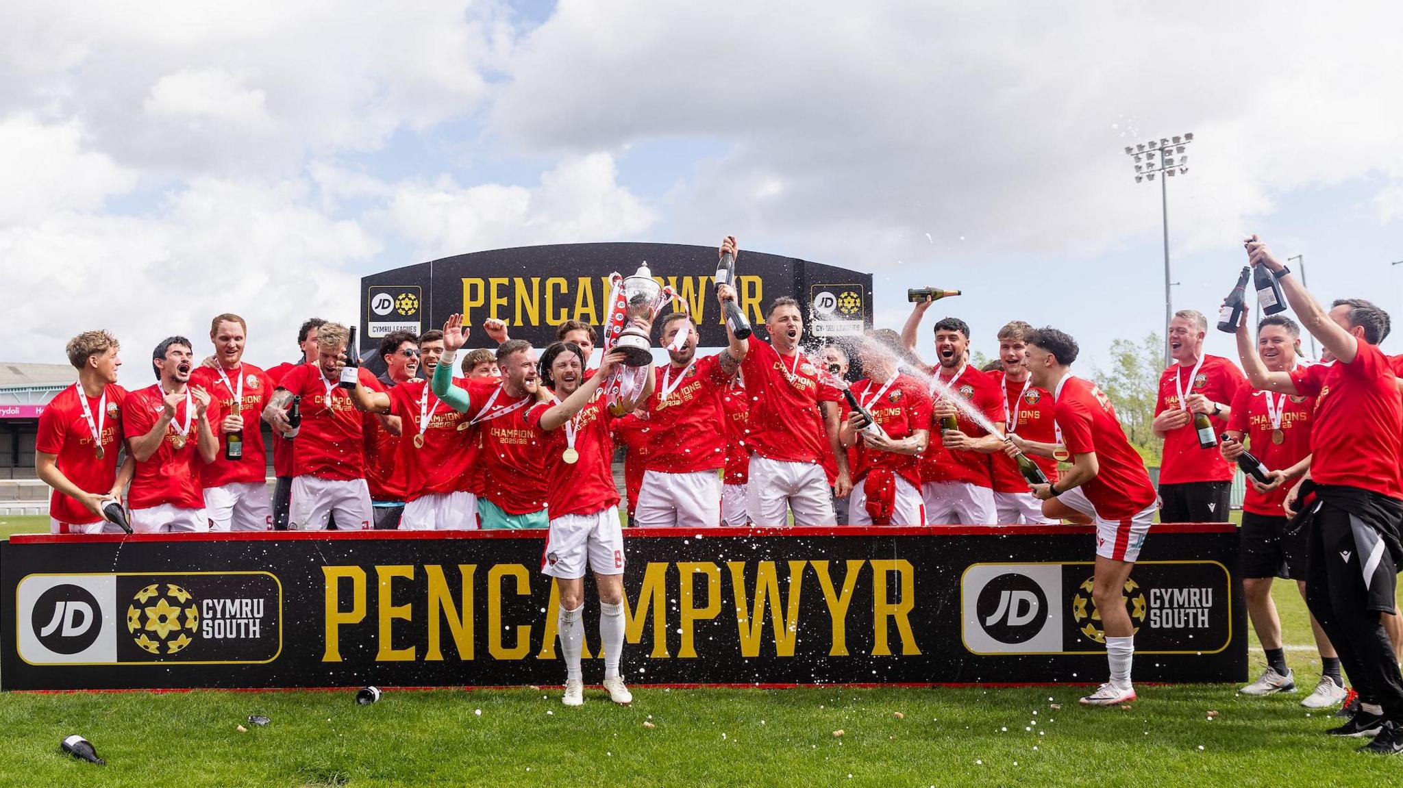 Trefelin celebrate promotion