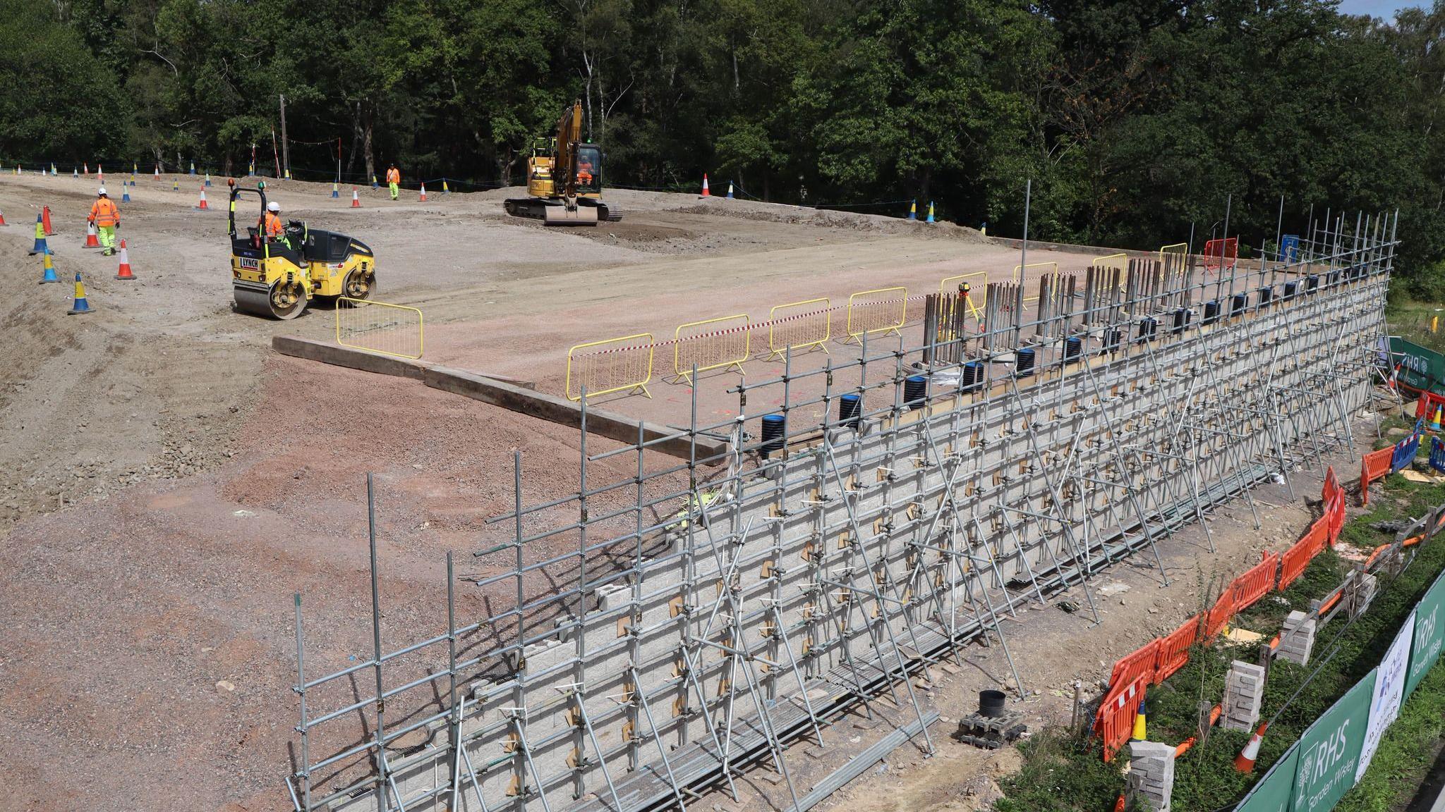 Work to build the new Wisley Lane bridge 