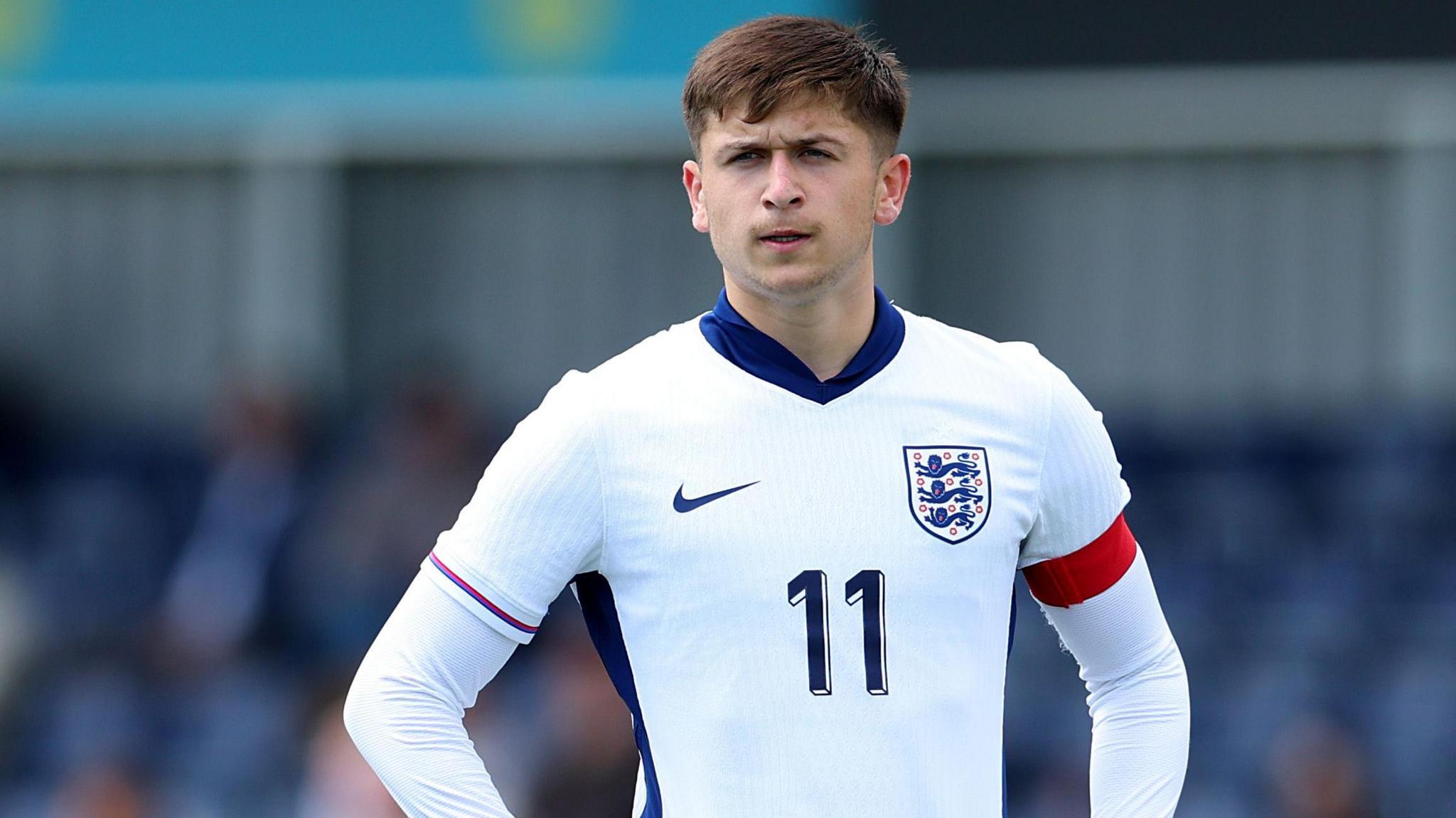 Mikey Moore playing for England Under-19s