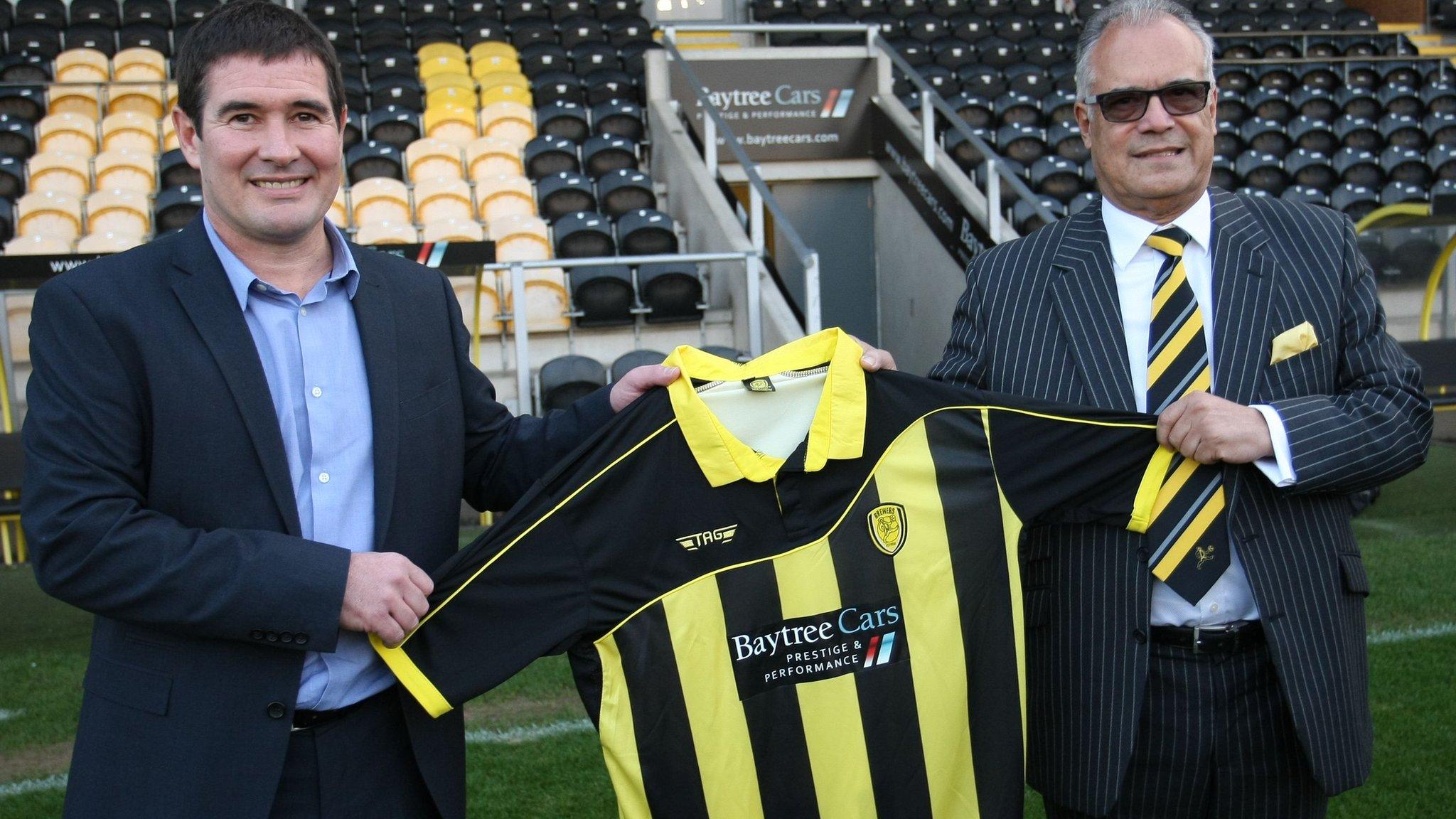 Nigel Clough (left) with Burton Albion Ben Robinson