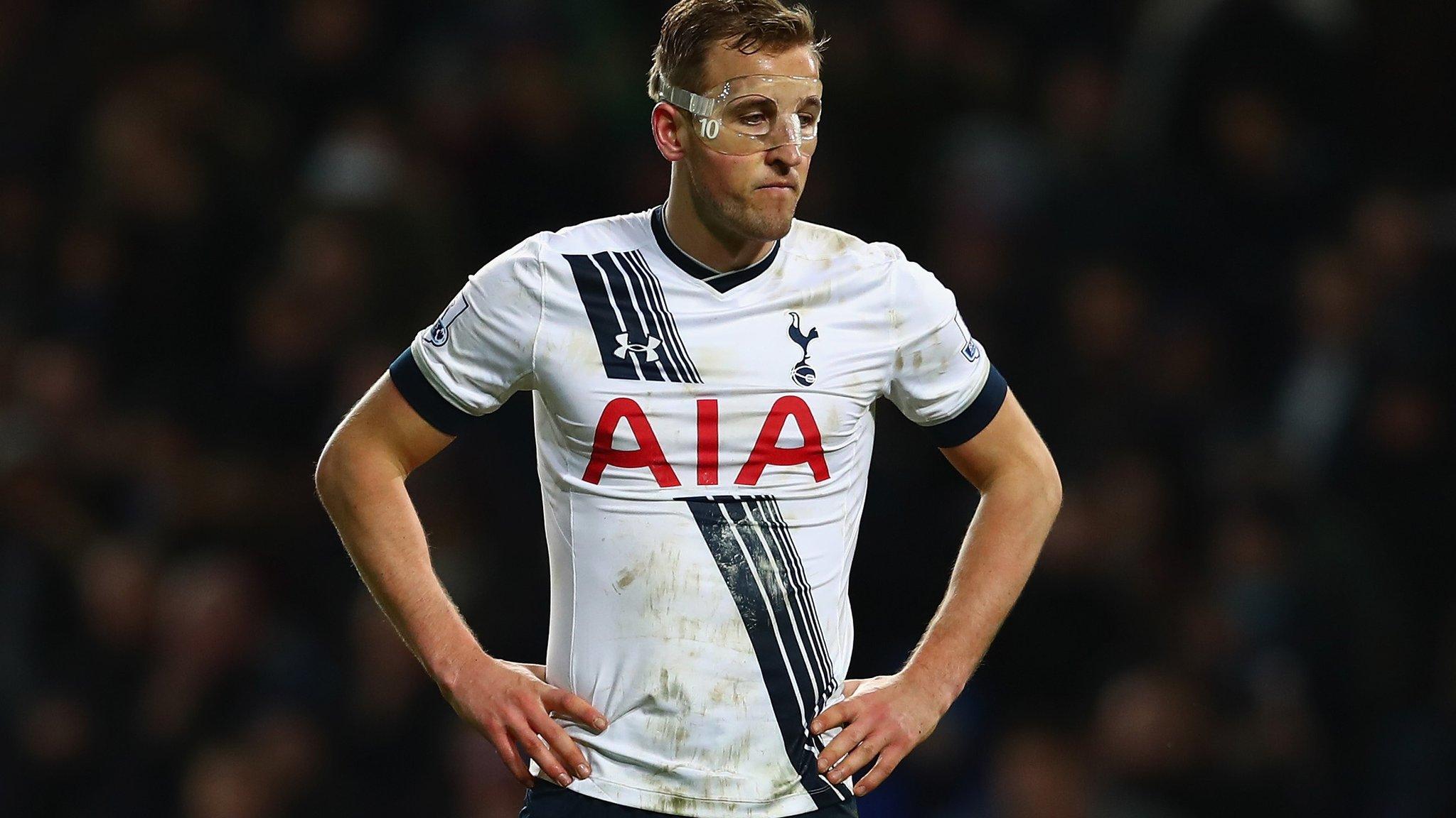 Harry Kane looks dejected