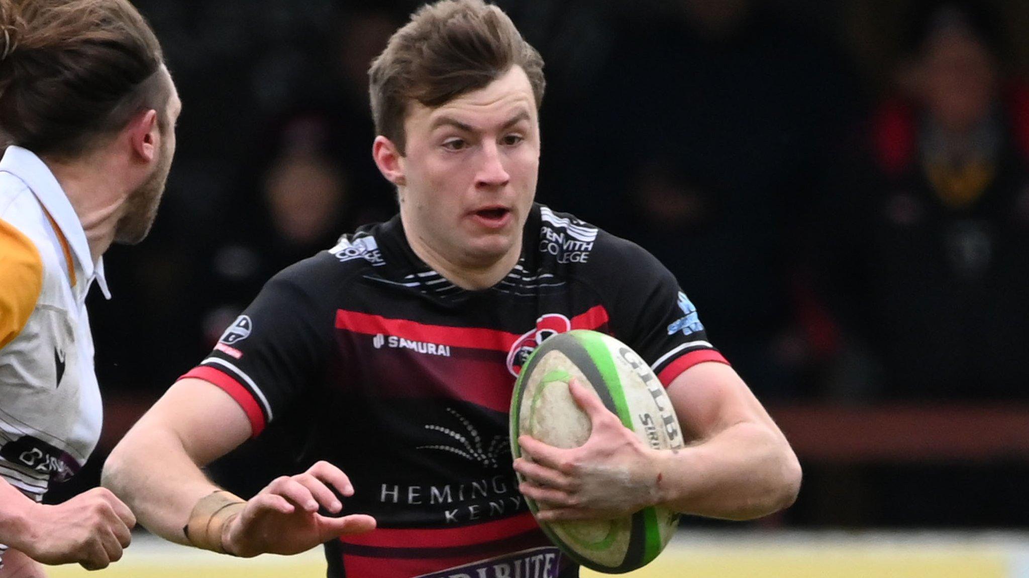 Arthur Relton in action for Cornish Pirates