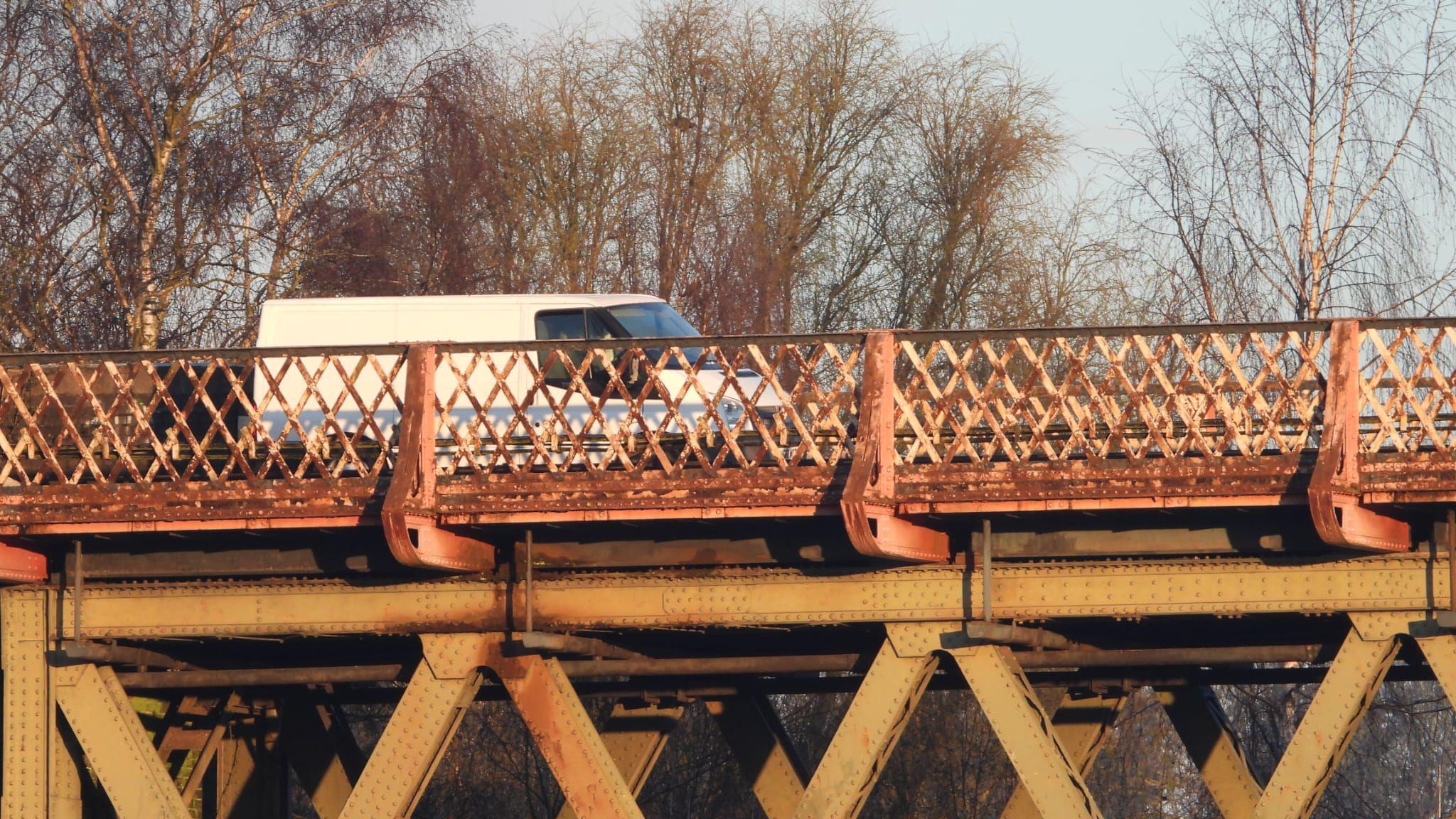 Stranded van on bridge in Worcester