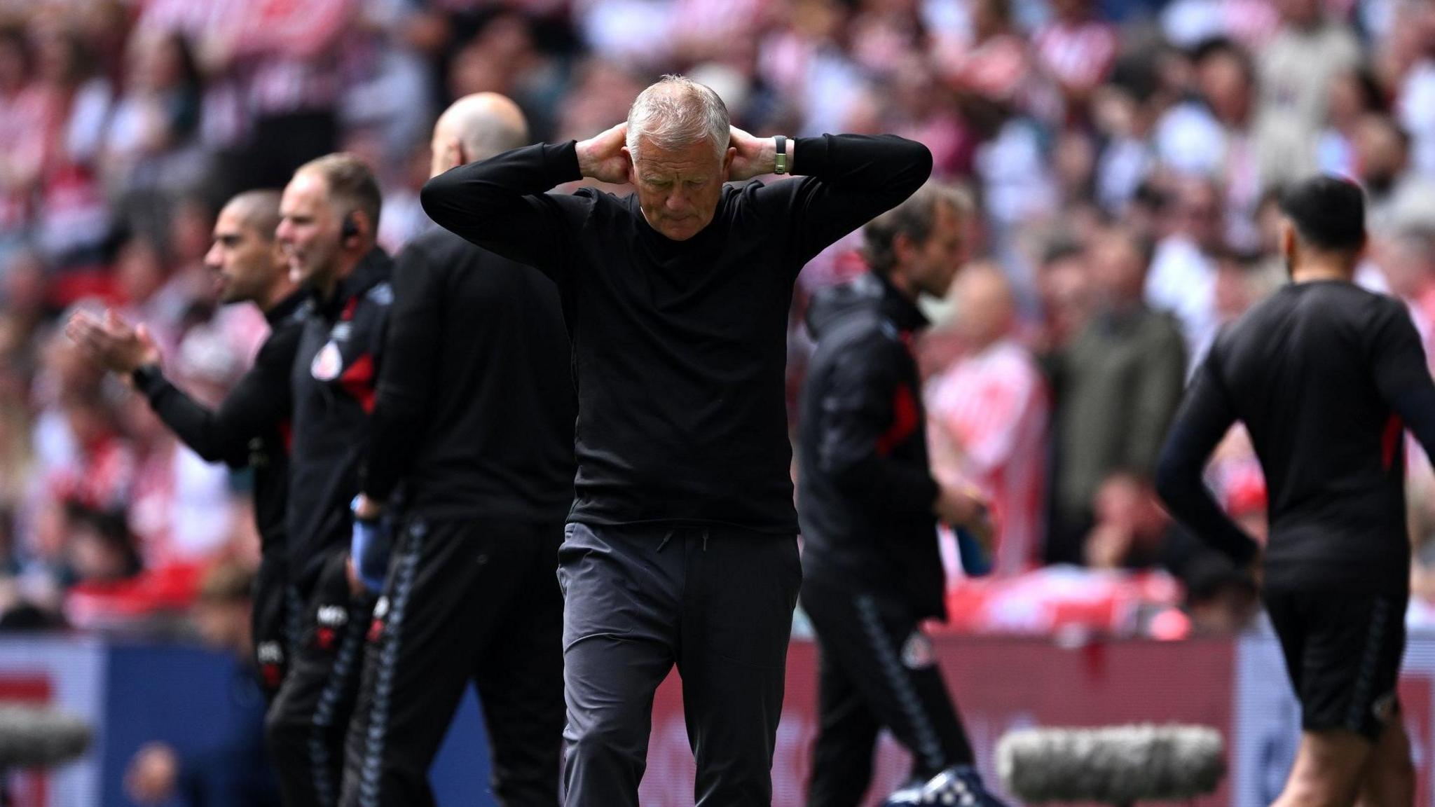 Sheffield United boss Chris Wilder looking dejected