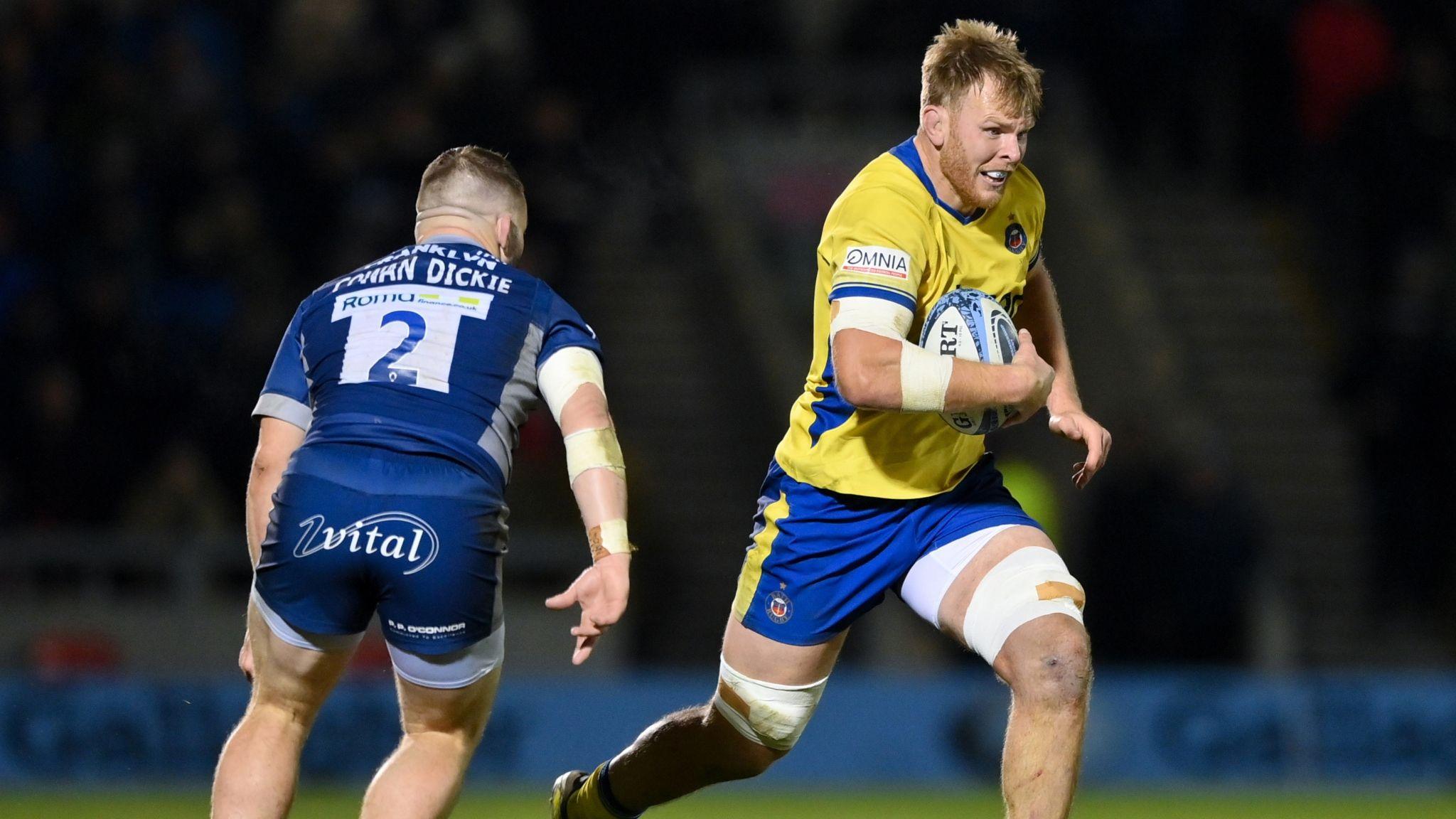 Josh McNally playing for Bath against Sale Sharks